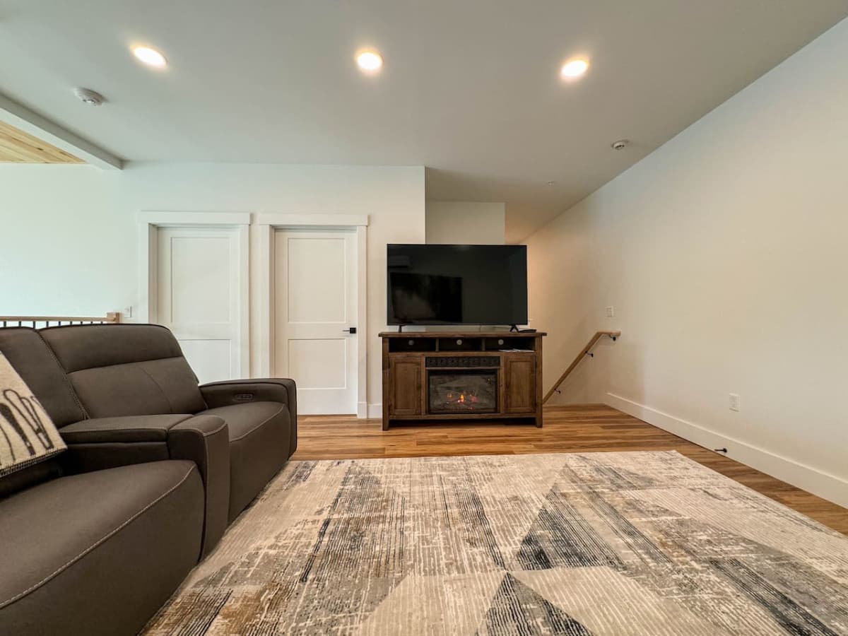 Gallery Image 52