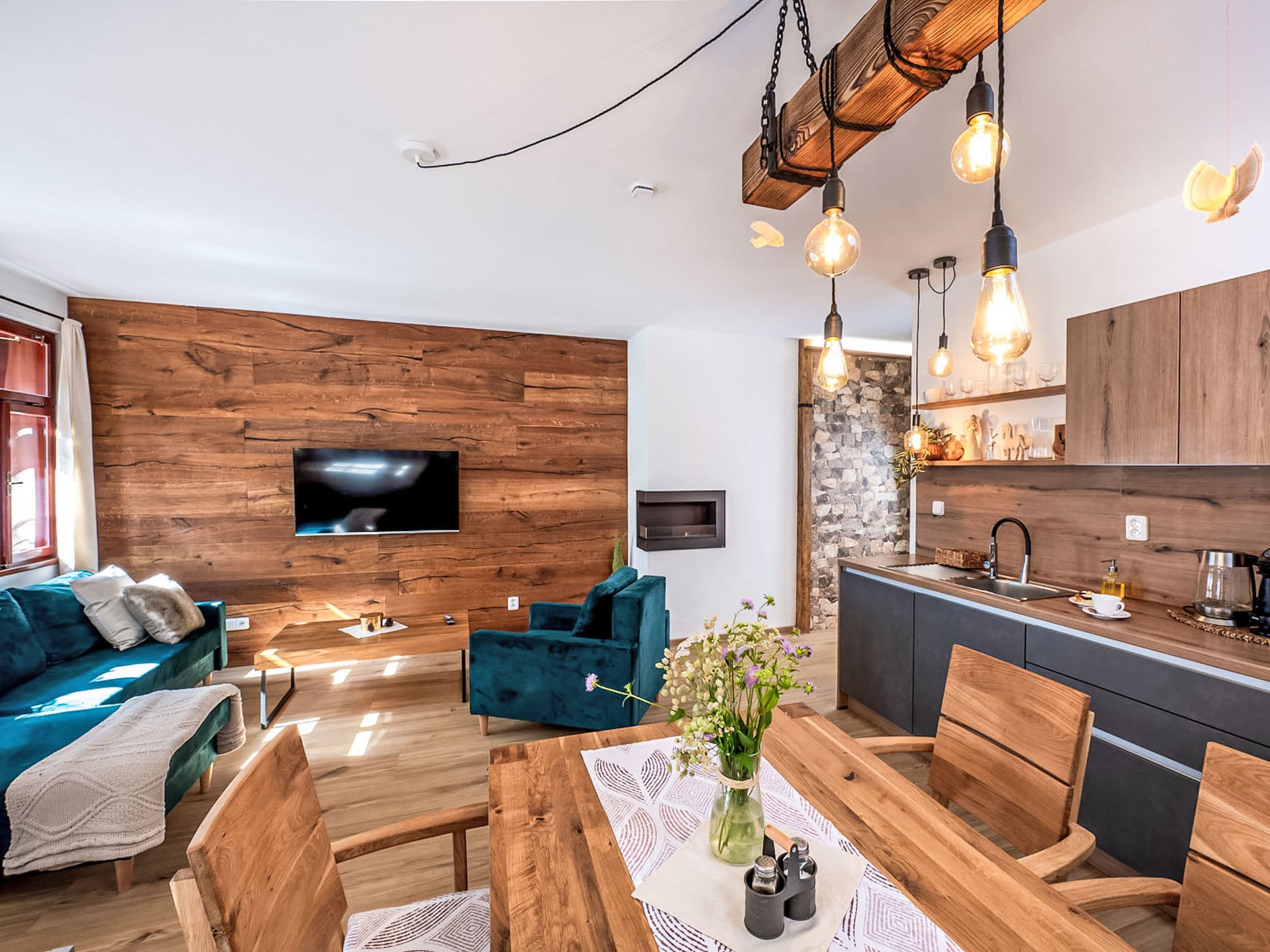 Kitchen / Dining Room
