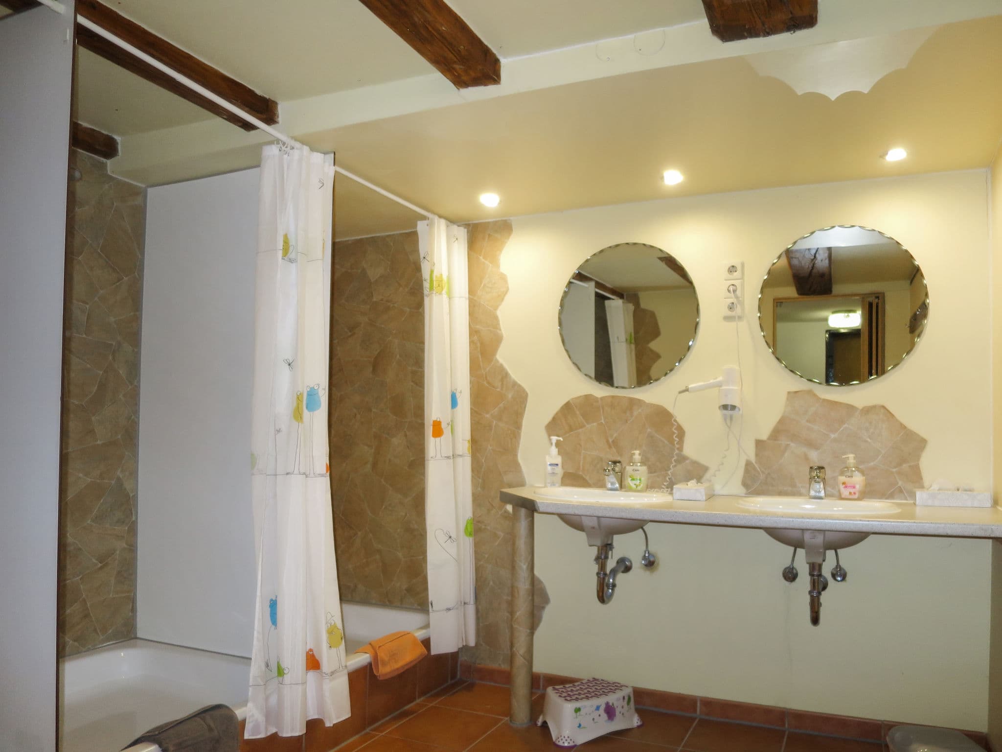 Bathroom / Wellness