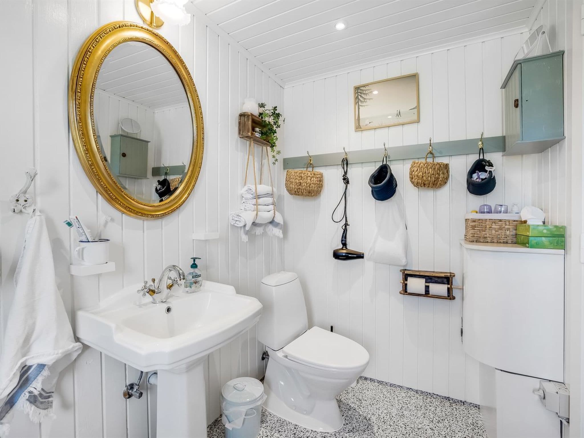 Bathroom / Wellness