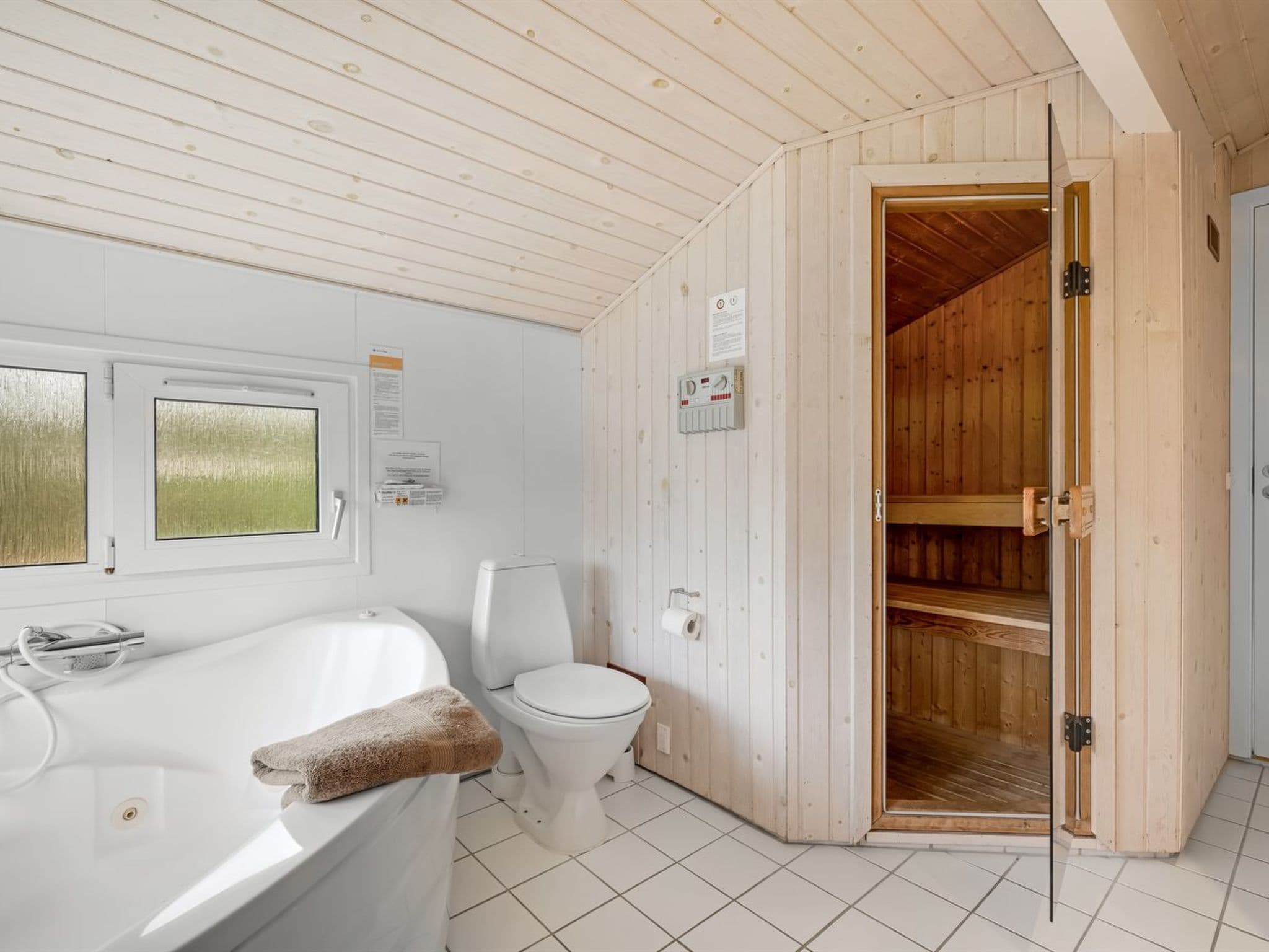 Bathroom / Wellness