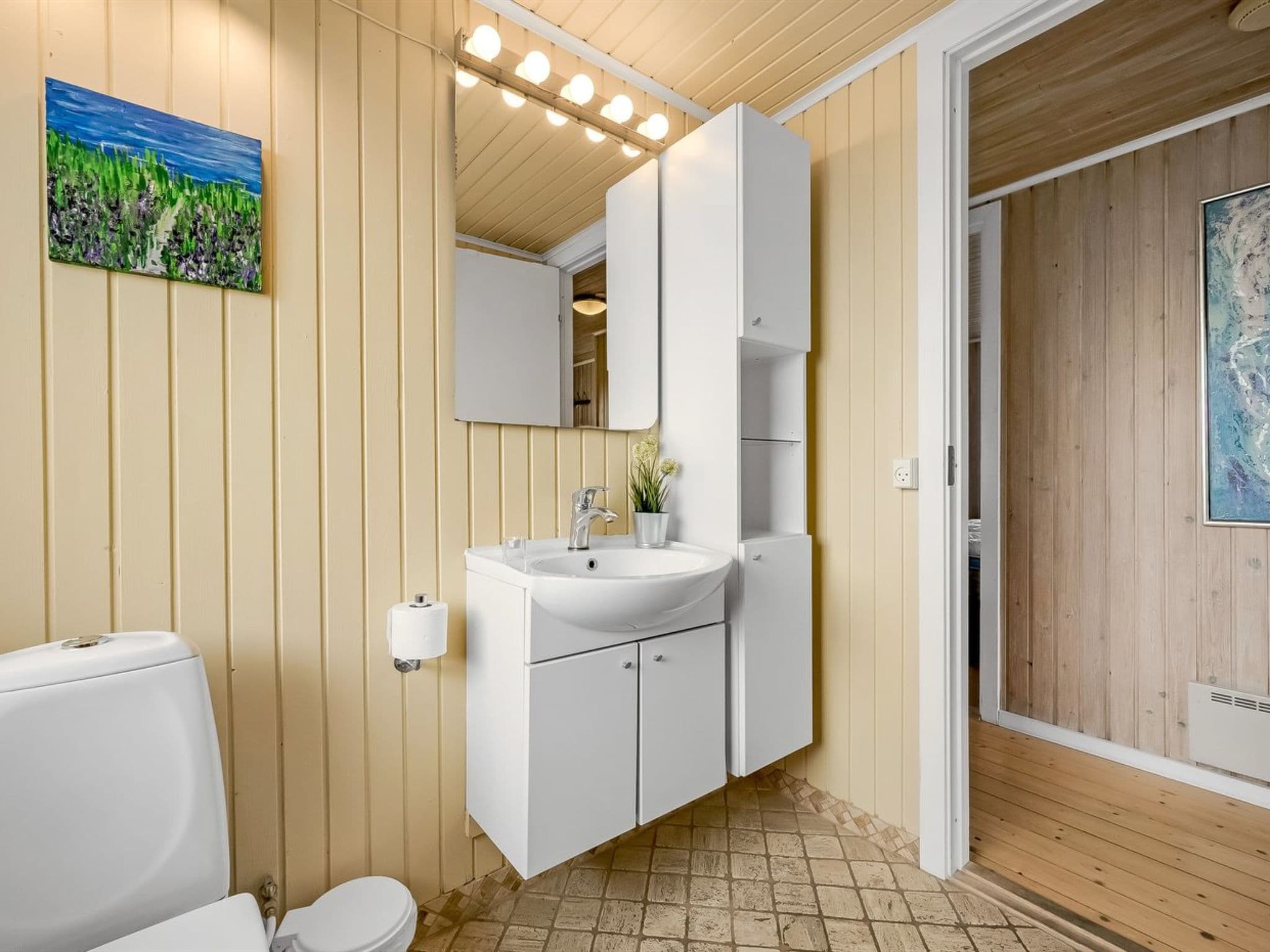 Bathroom / Wellness