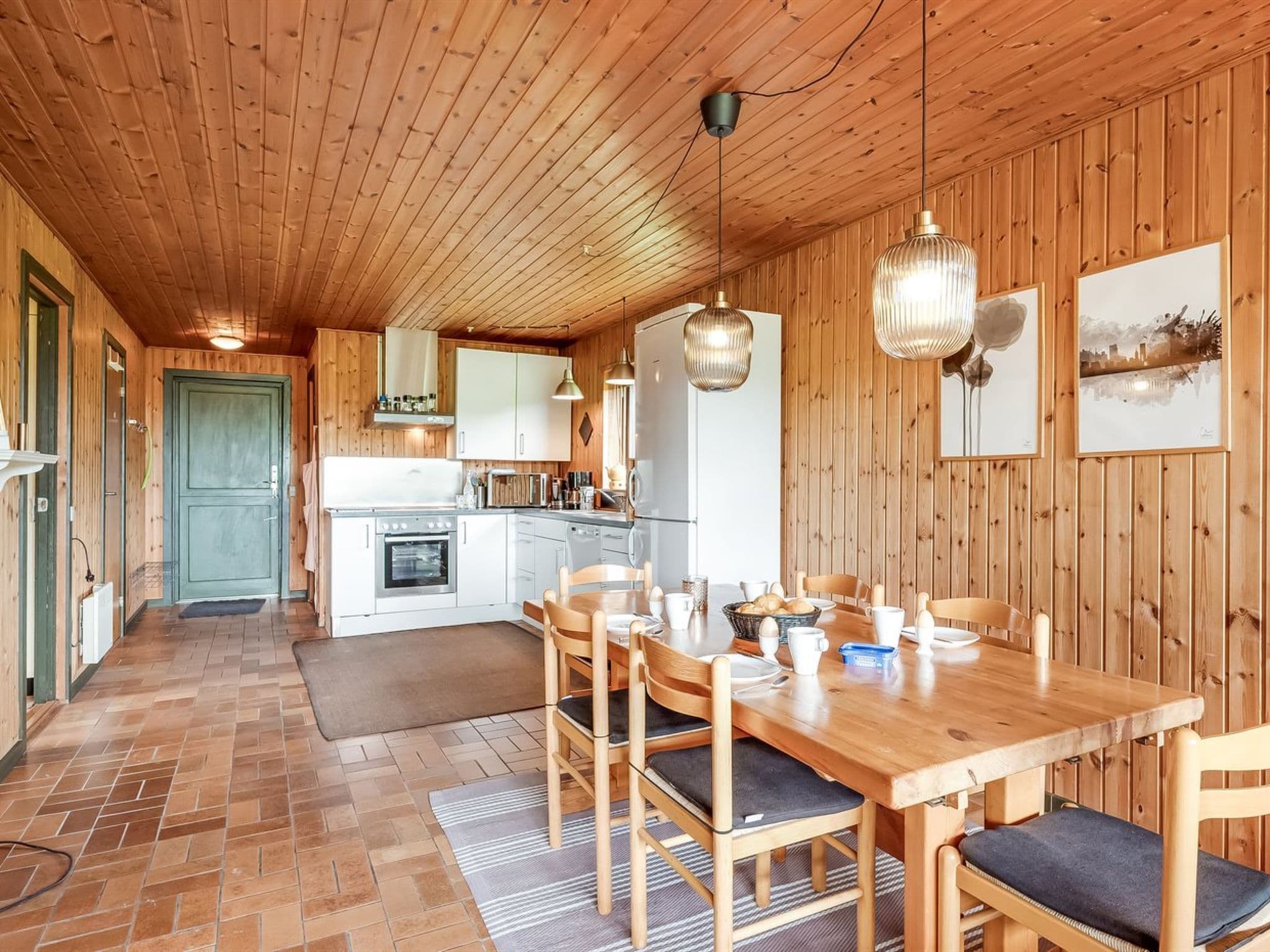 Kitchen / Dining Room