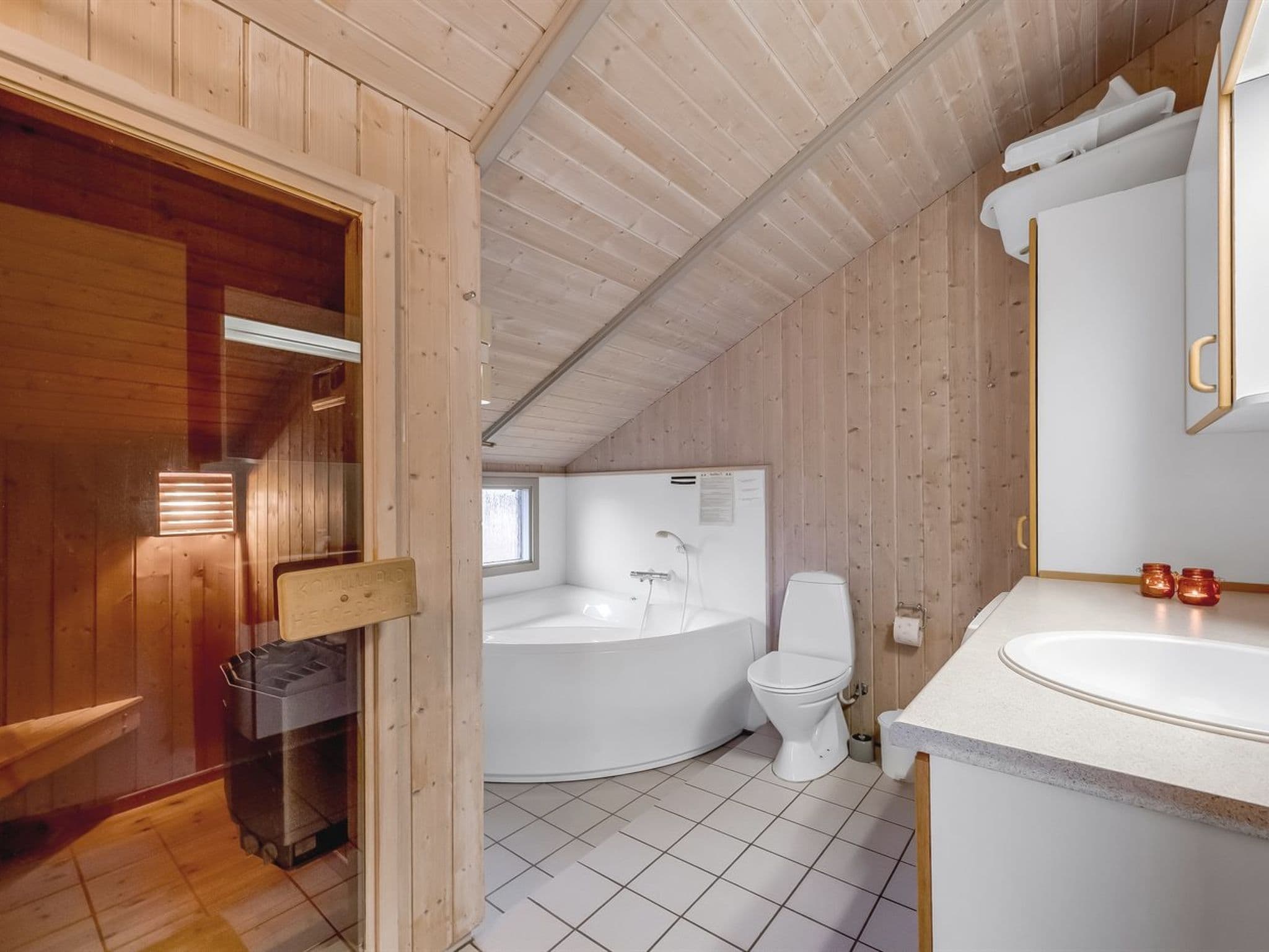 Bathroom / Wellness
