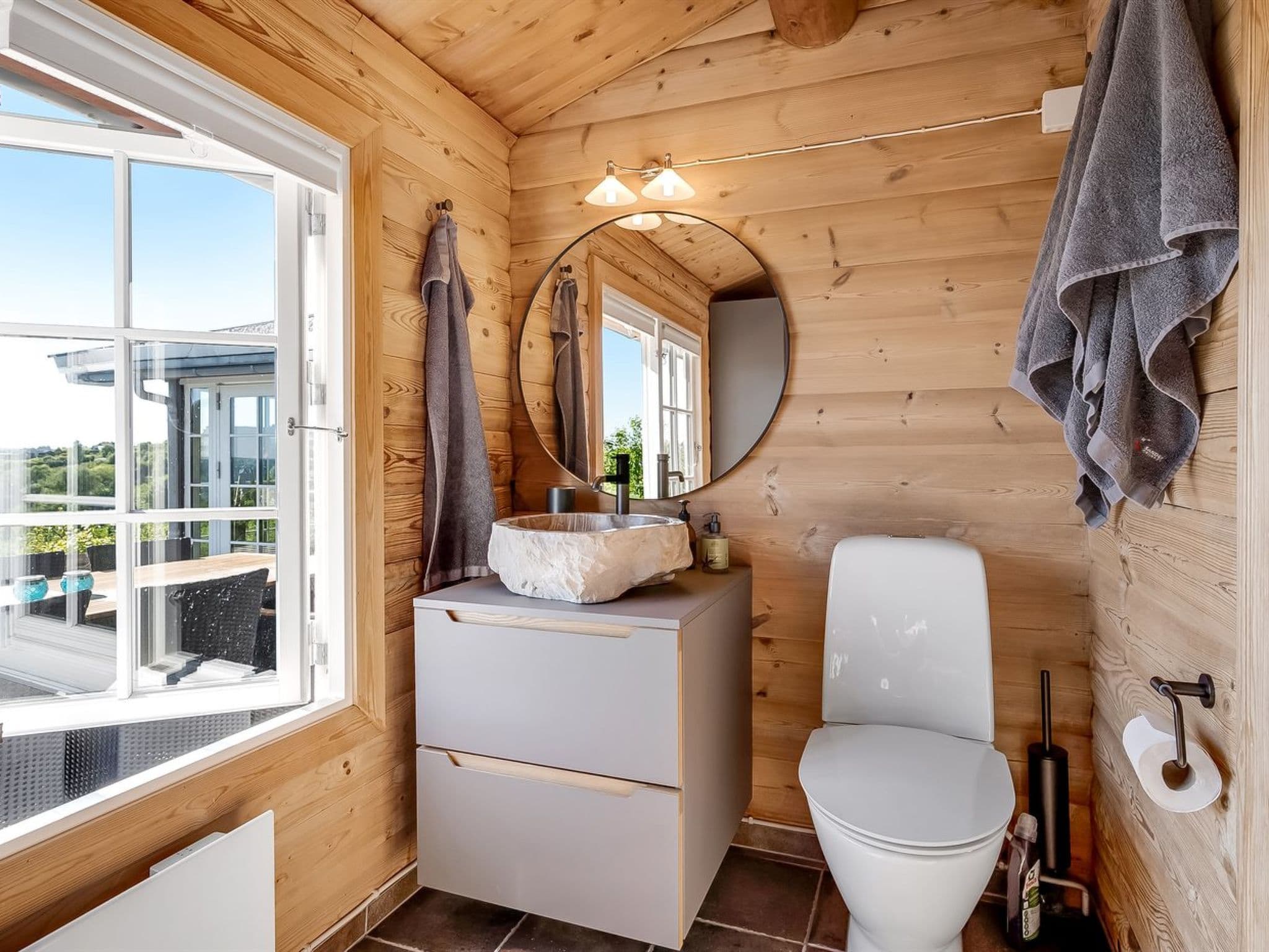 Bathroom / Wellness