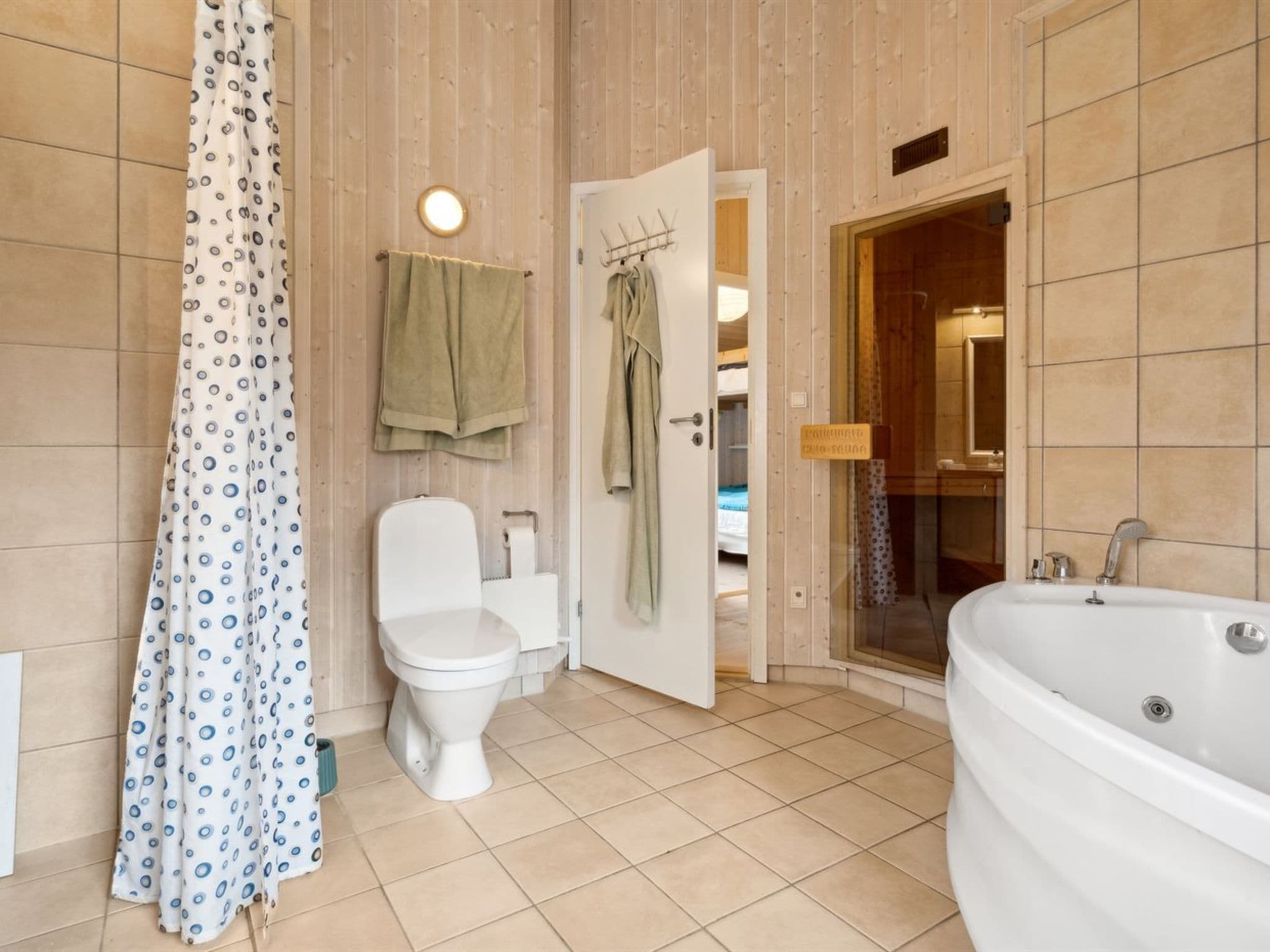 Bathroom / Wellness