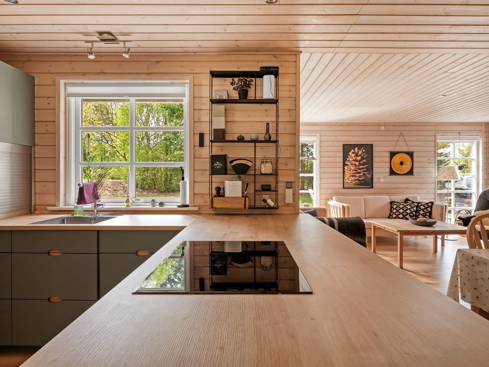 Kitchen / Dining Room