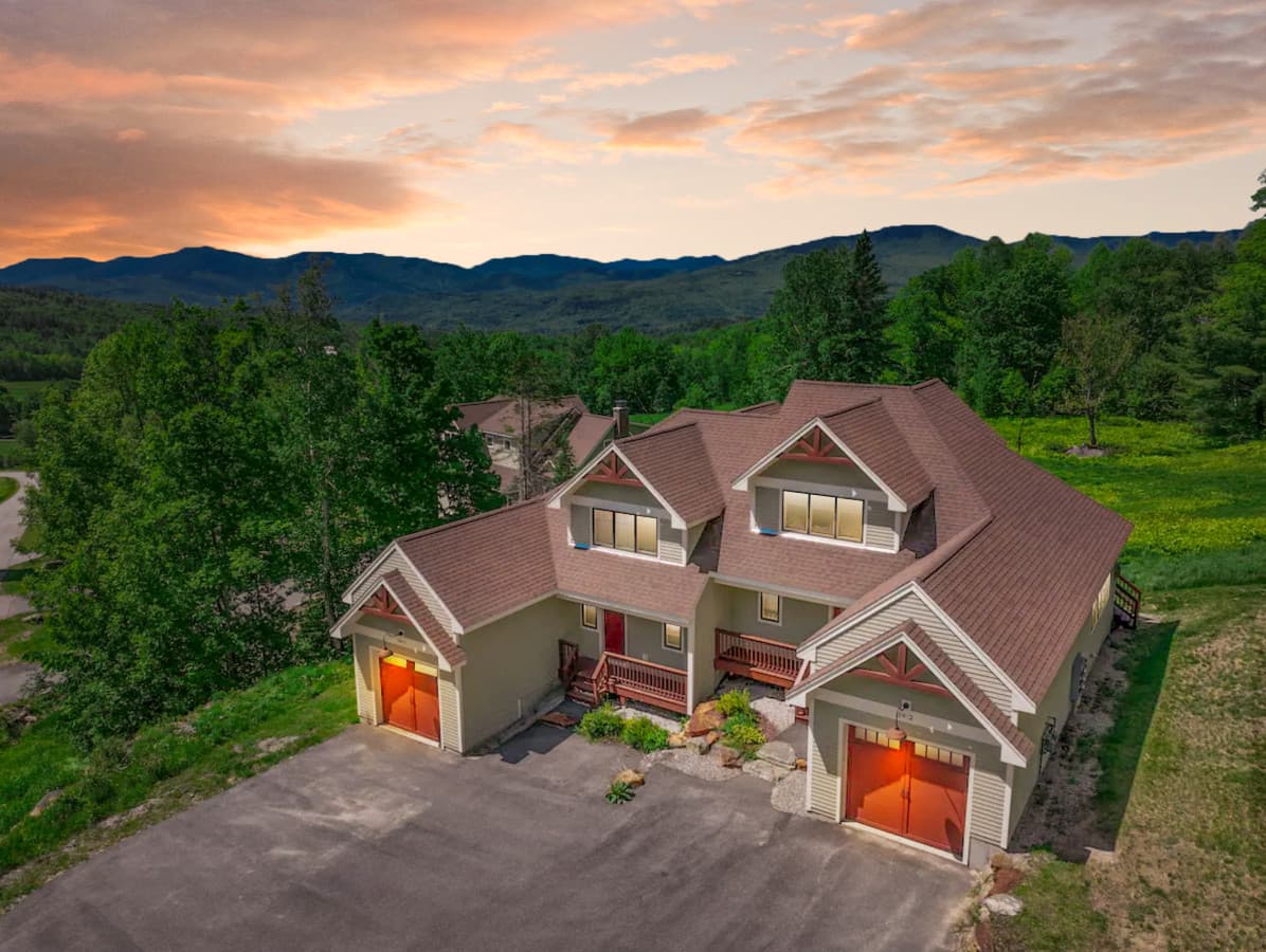 Black Mountain Ski in/out Home | Views + Hot tub!