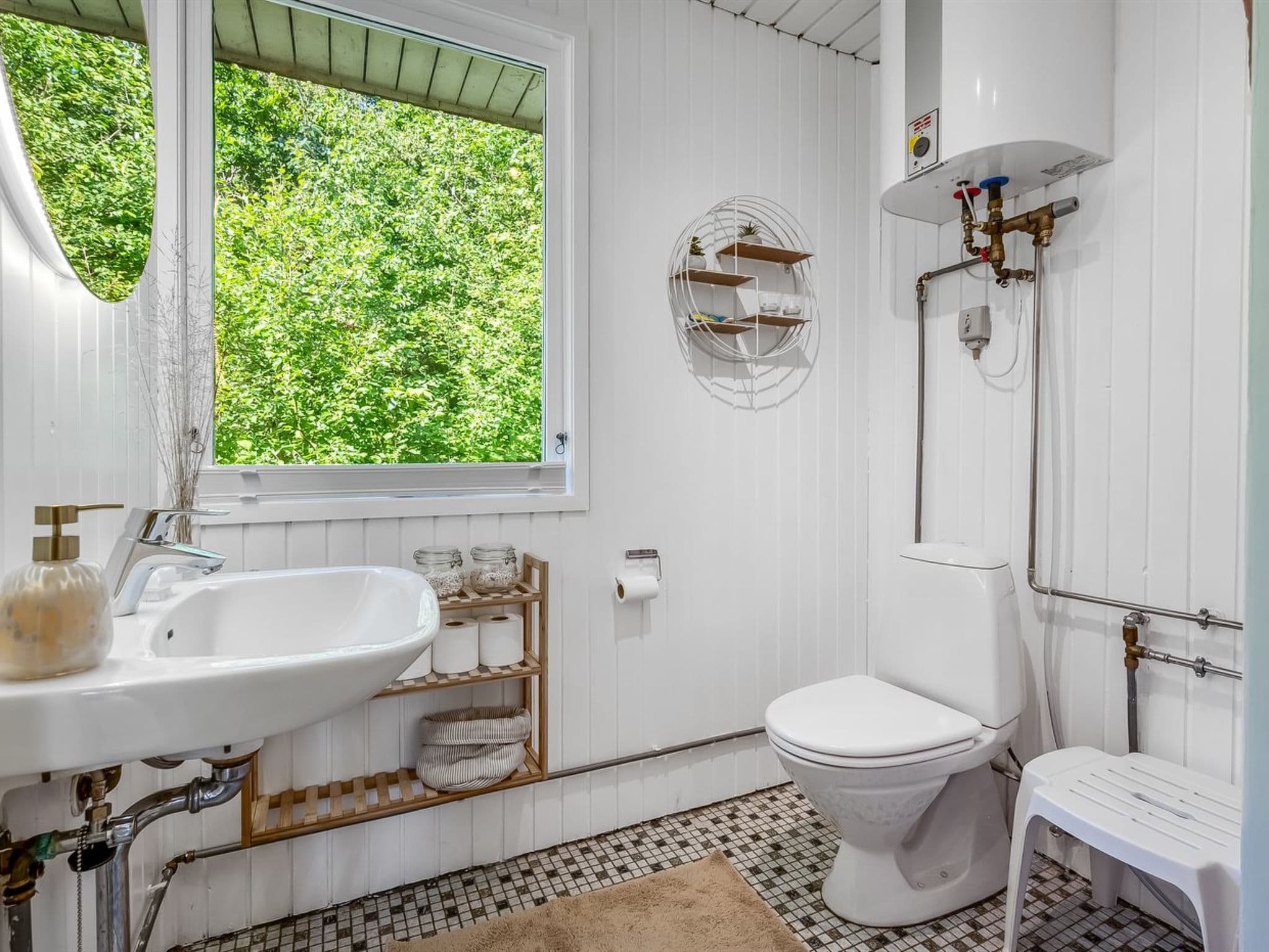 Bathroom / Wellness
