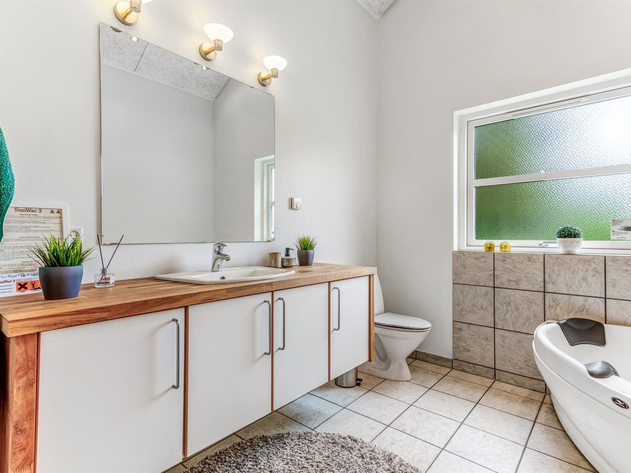 Bathroom / Wellness