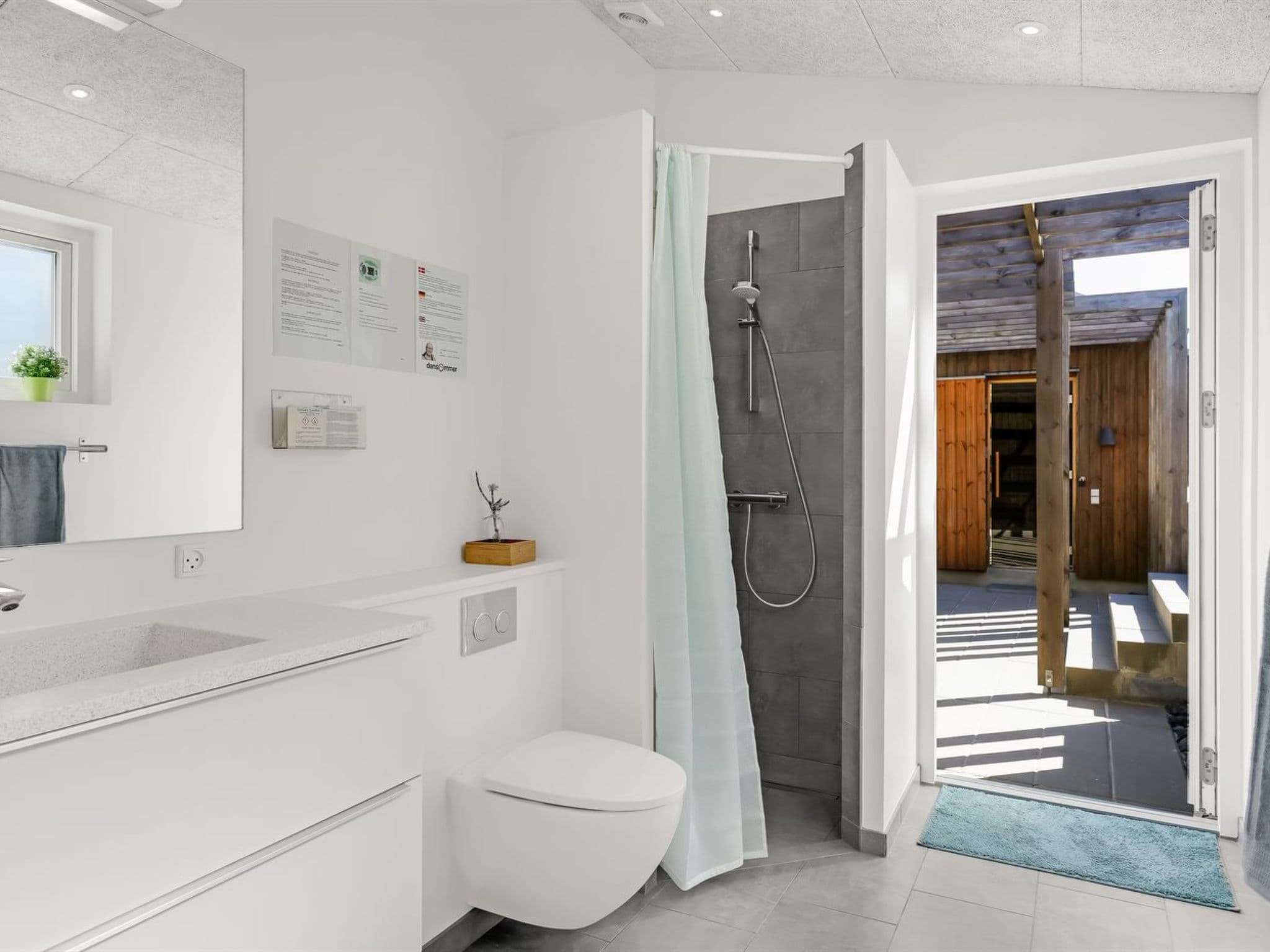 Bathroom / Wellness