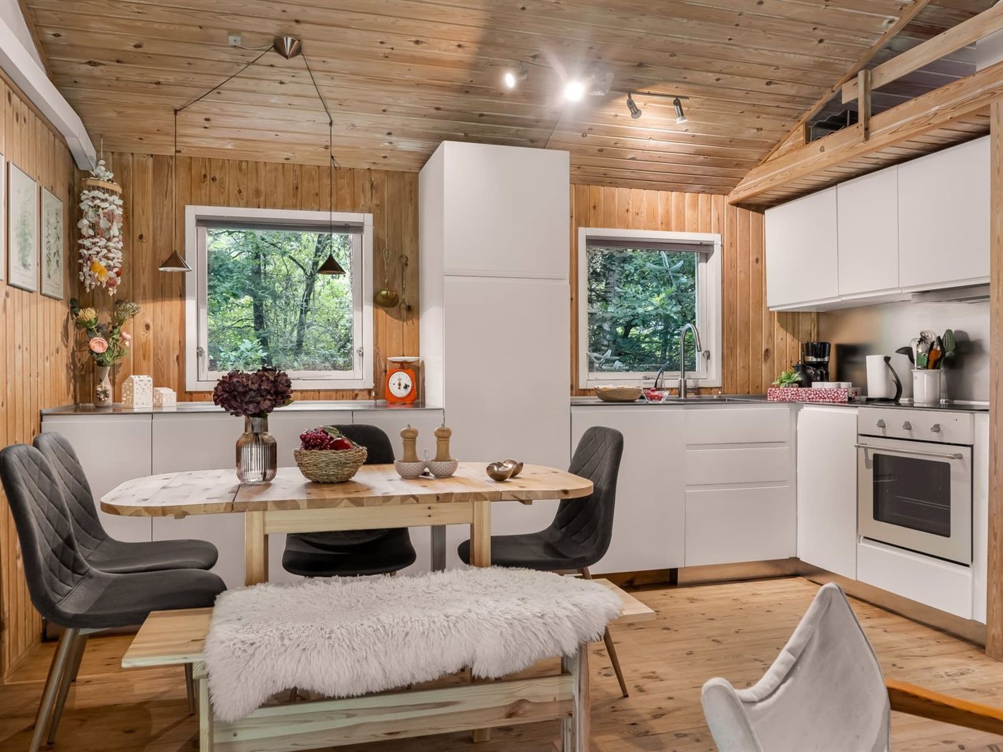 Kitchen / Dining Room