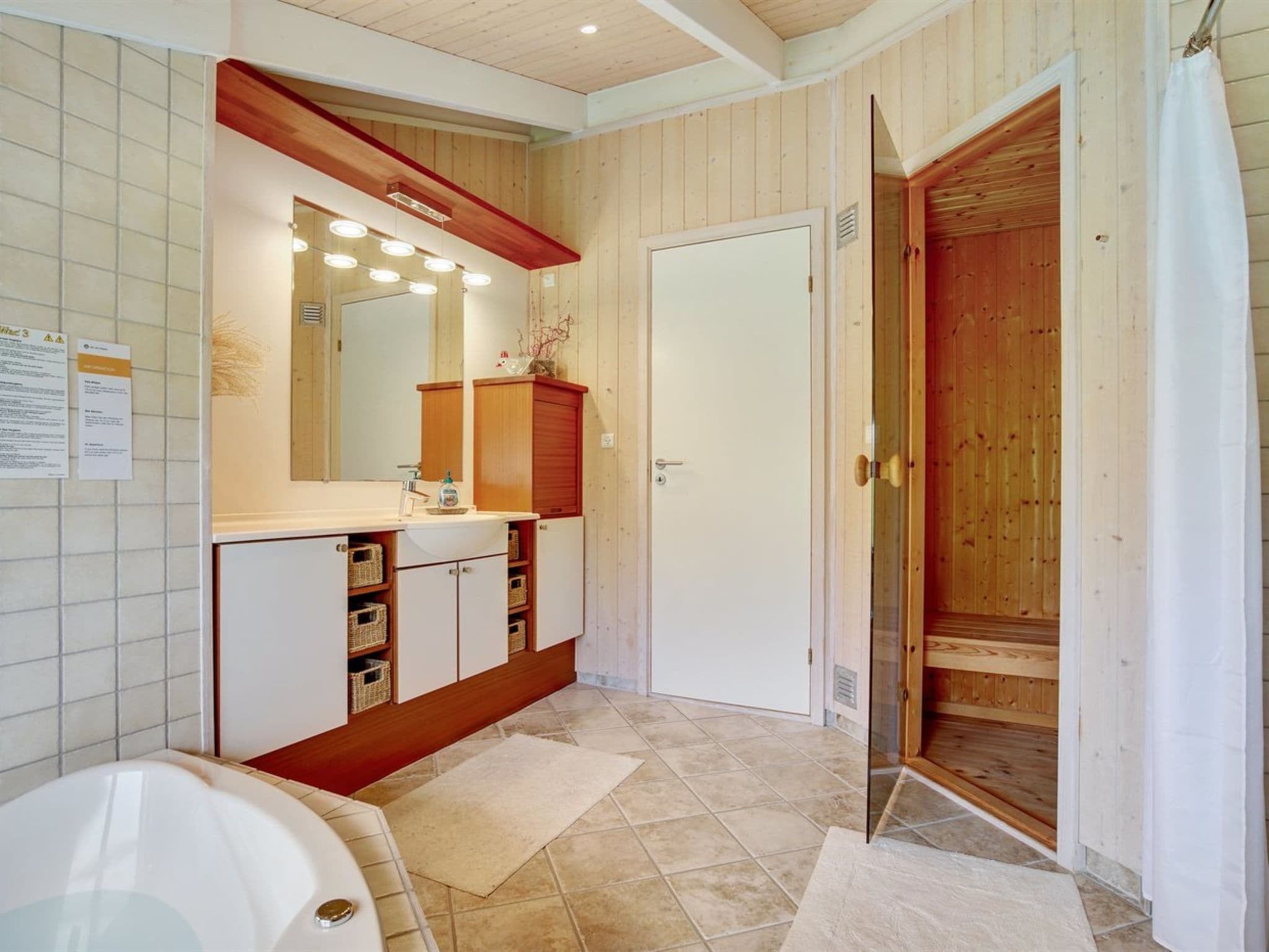 Bathroom / Wellness