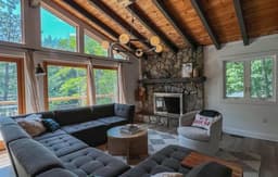 Mountainside Chalet | Modern, Spacious + Central!