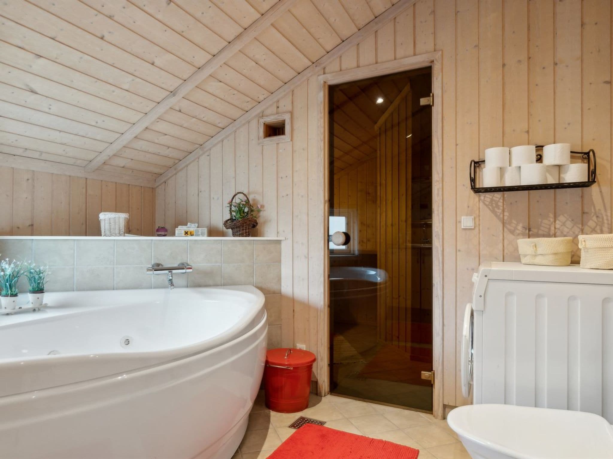 Bathroom / Wellness