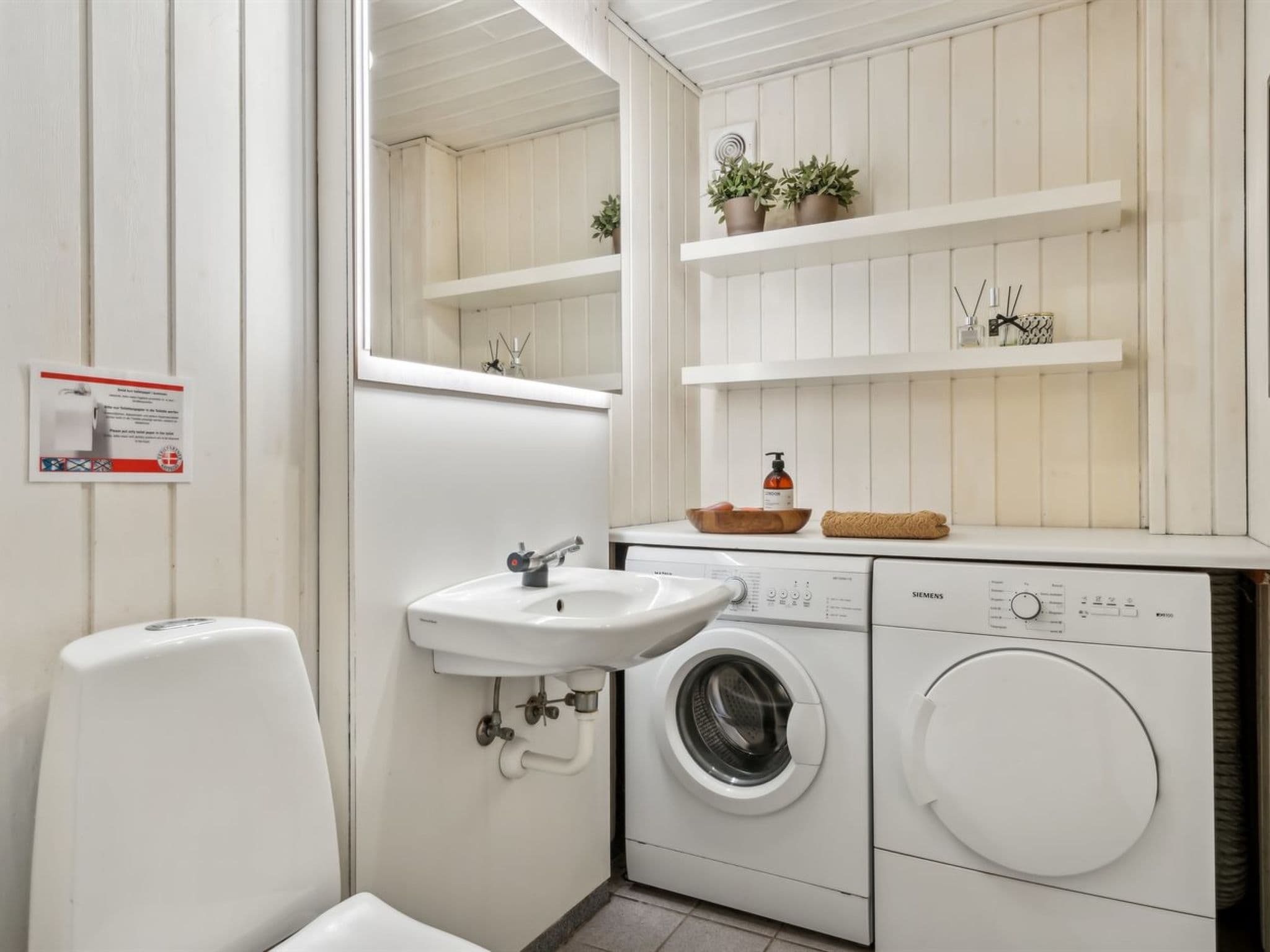 Bathroom / Wellness