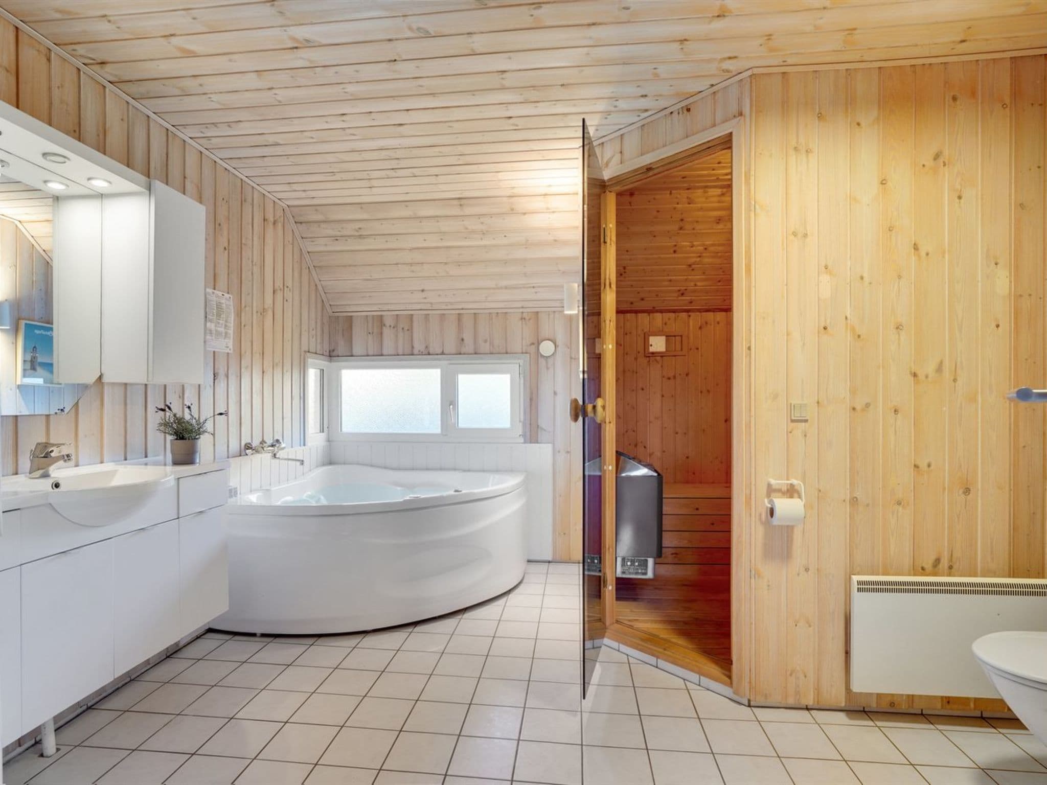 Bathroom / Wellness