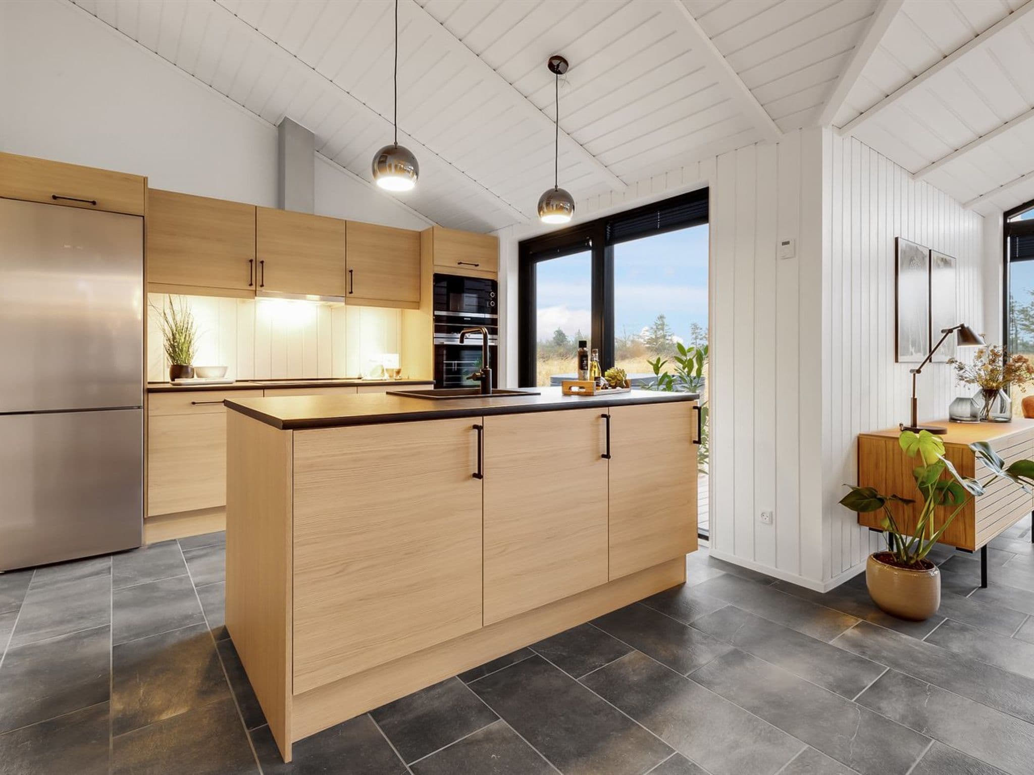 Kitchen / Dining Room