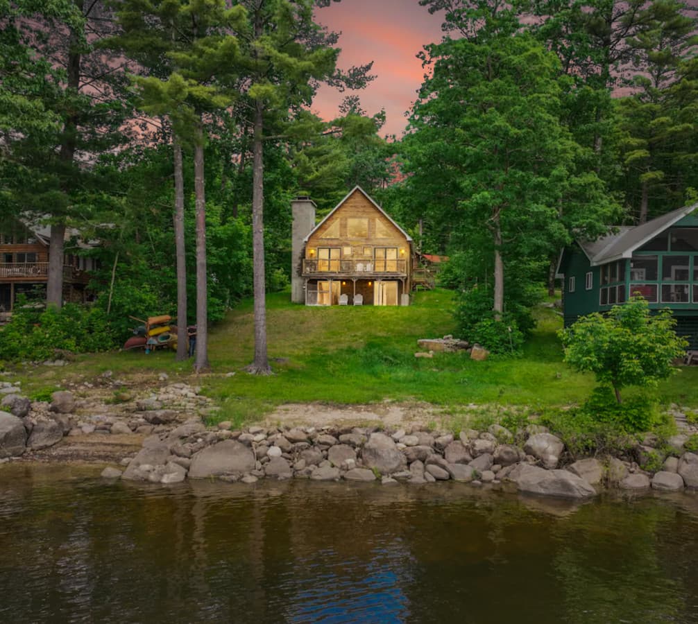 The Bellemark | Lakefront Cabin + Incredible Views