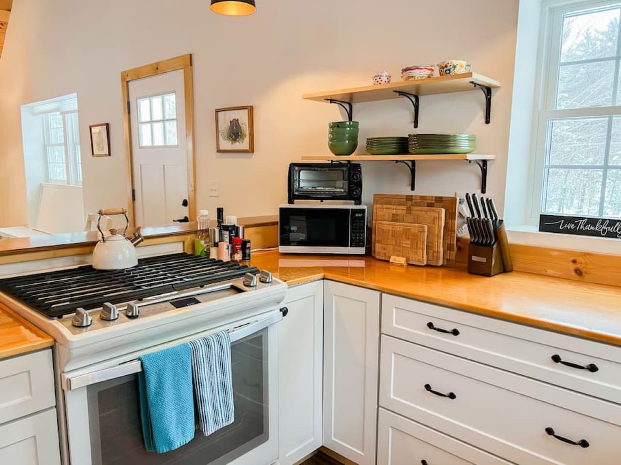 fully equipped kitchen - you will be able to cook anything!
