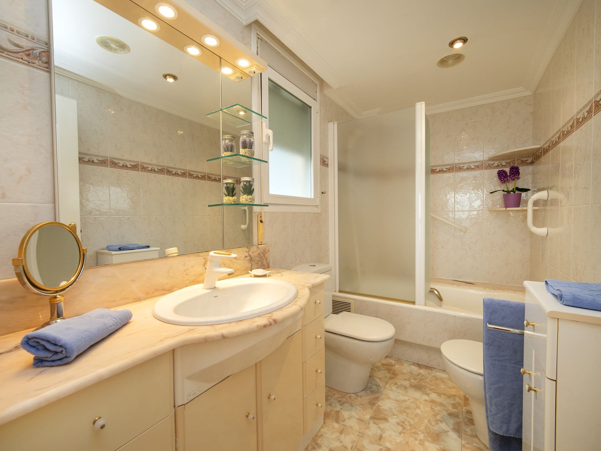 Bathroom / Wellness