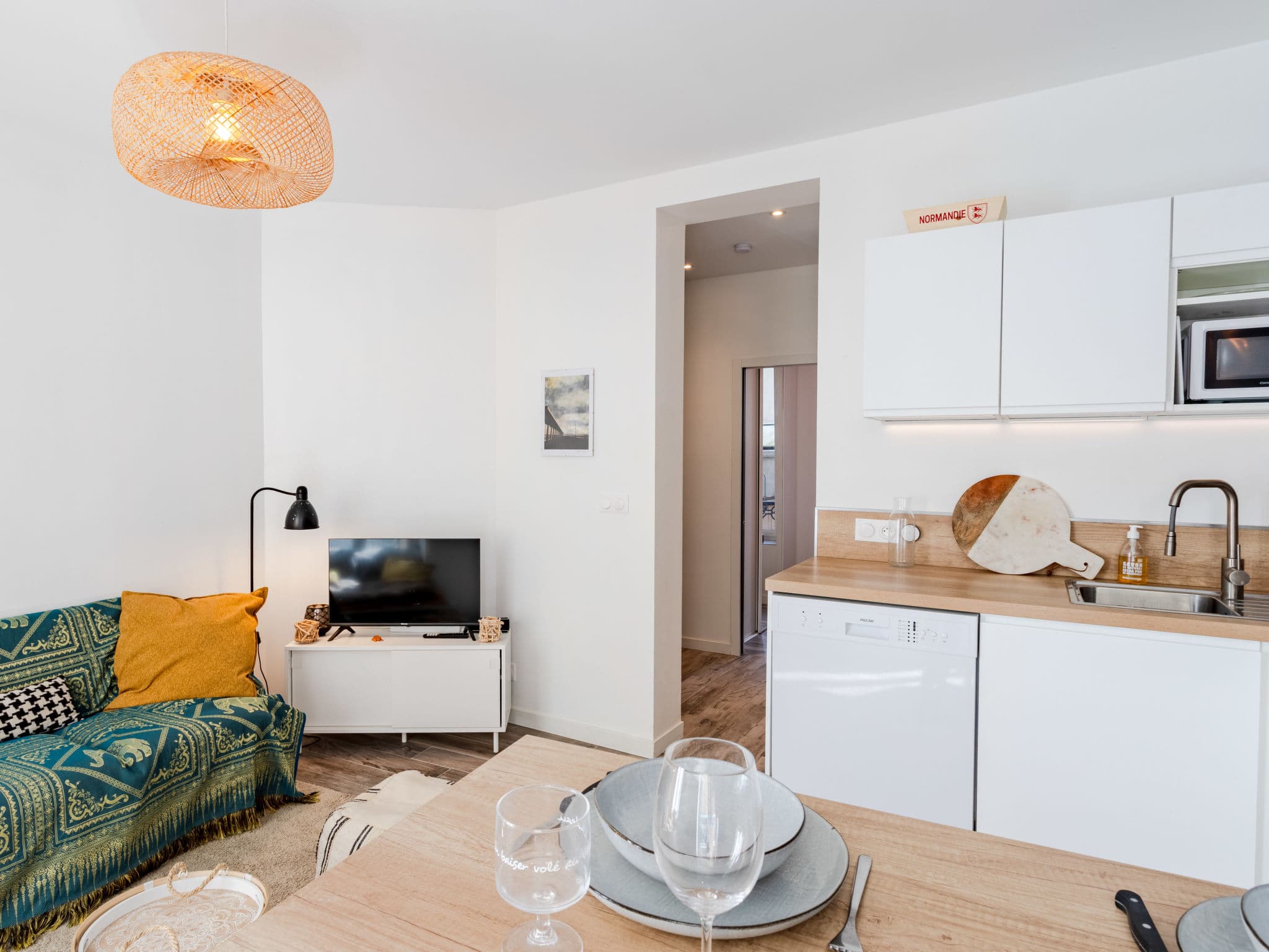 Kitchen / Dining Room