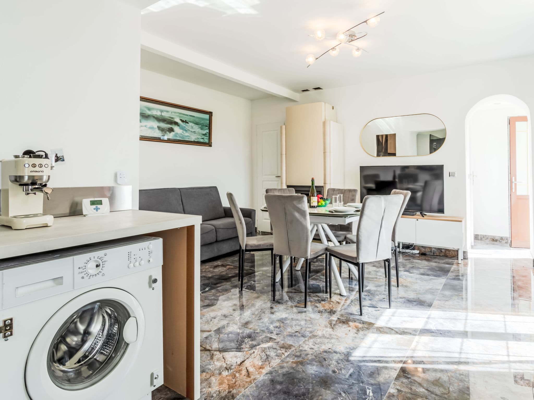 Kitchen / Dining Room