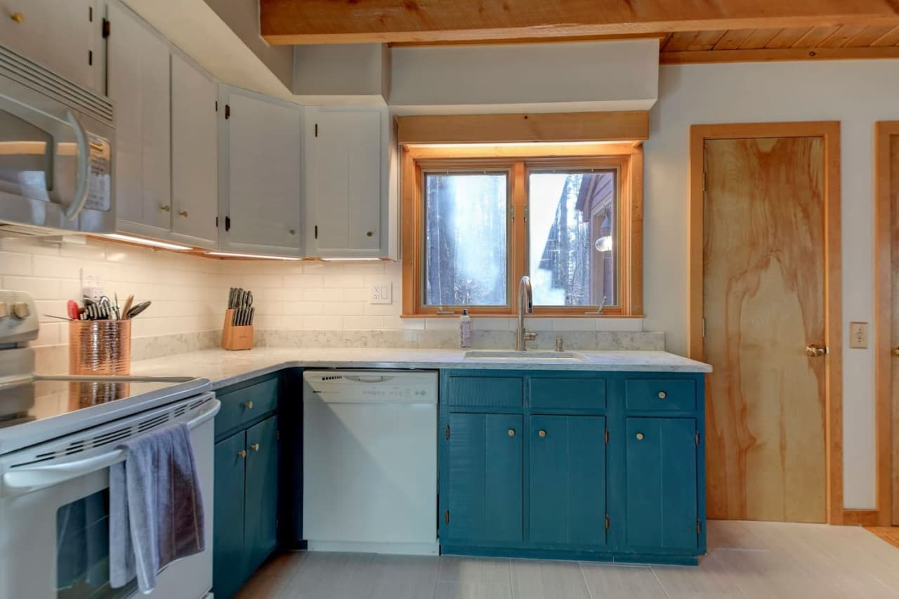 Hope you love the pop of color from the lower cabinets like we do!