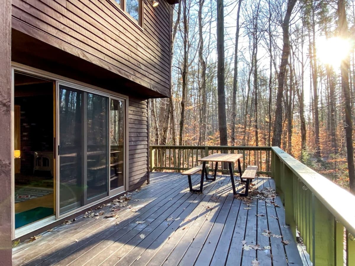 Large deck off the main living room