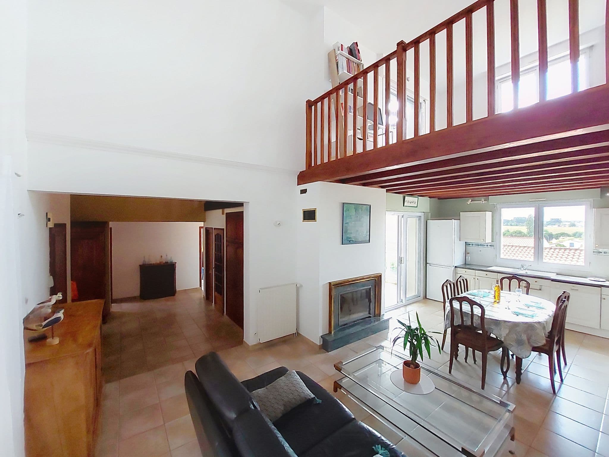 Kitchen / Dining Room