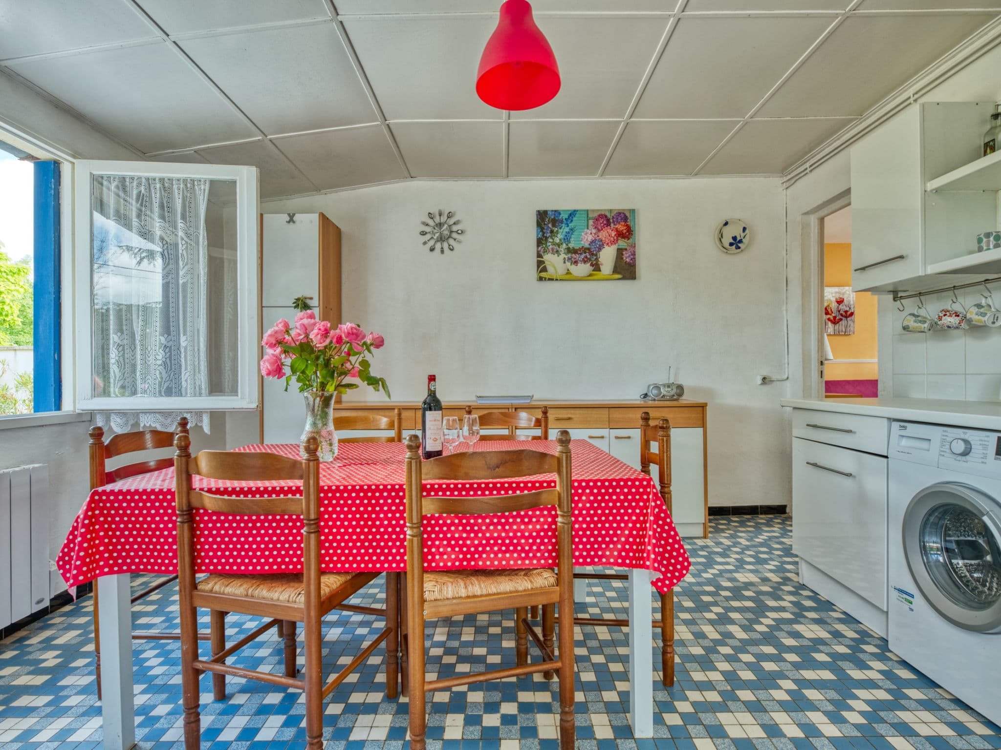 Kitchen / Dining Room