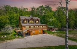 White Mtn Log Cabin | Hot tub, Views, Outdoor Bar!