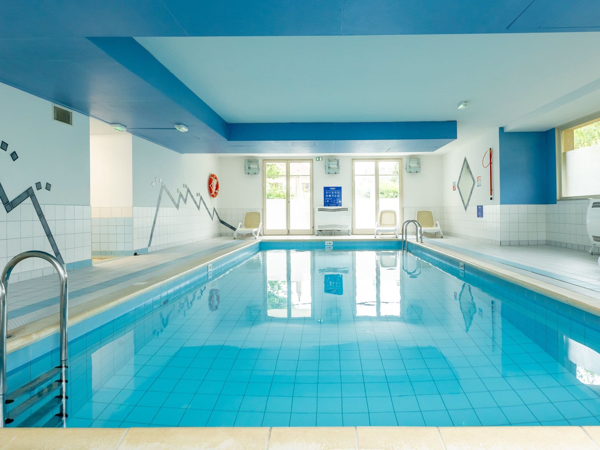 Pool Indoor