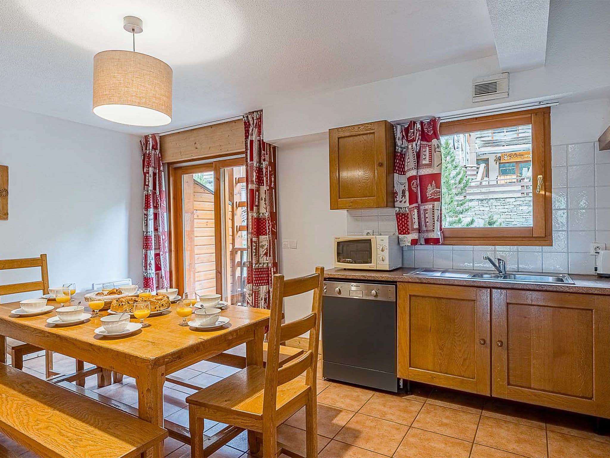Kitchen / Dining Room