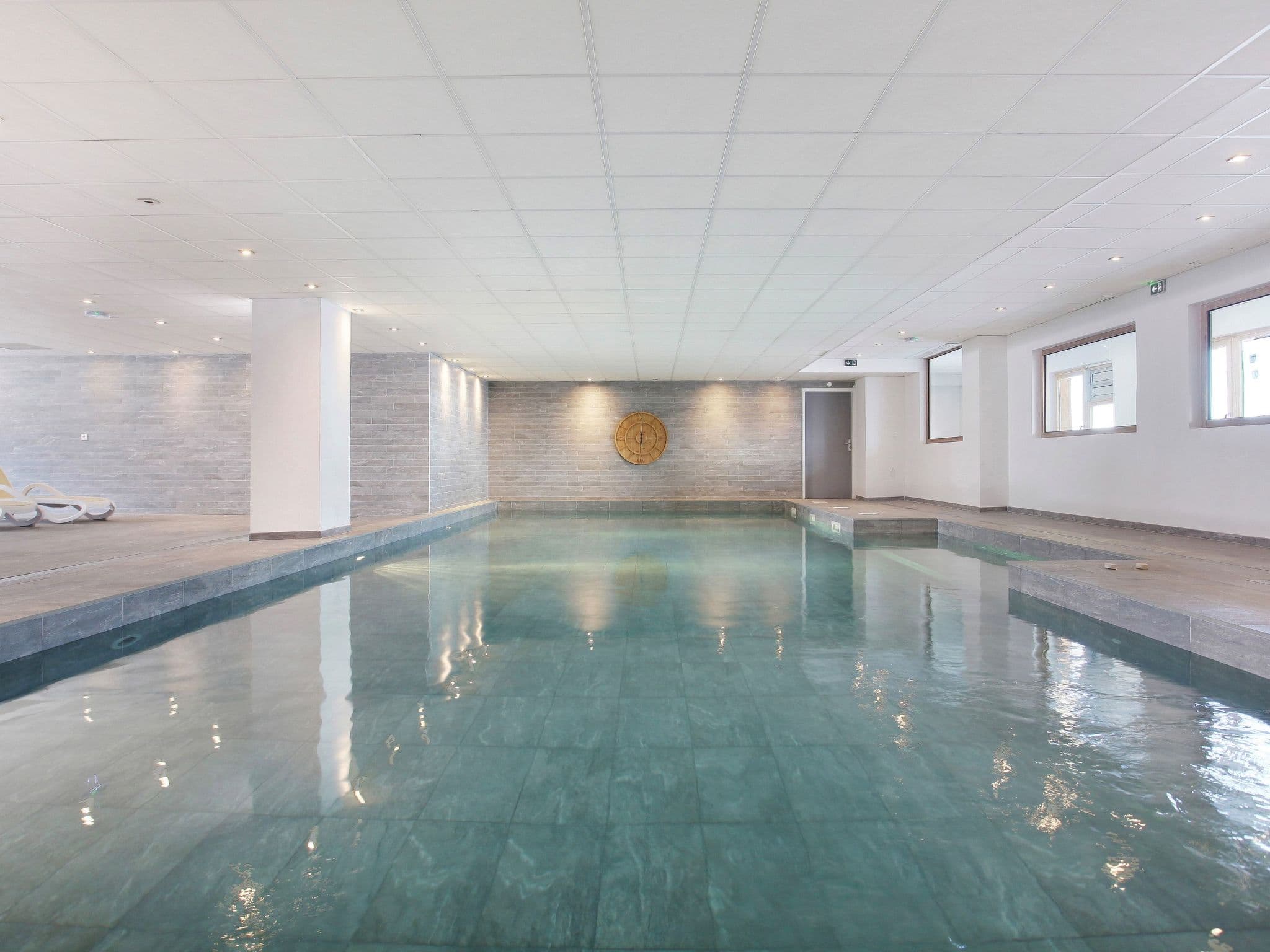 Pool Indoor