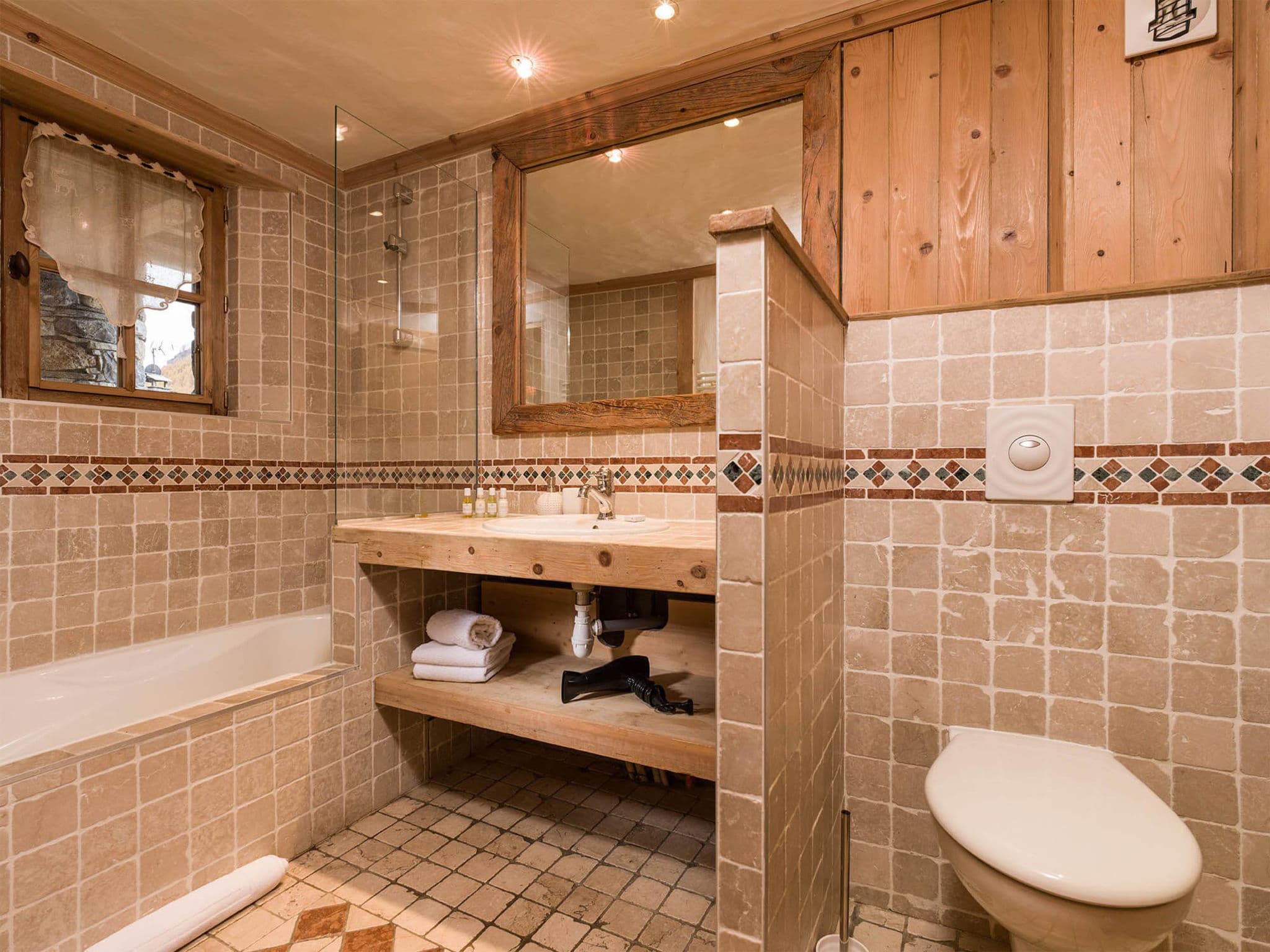 Bathroom / Wellness