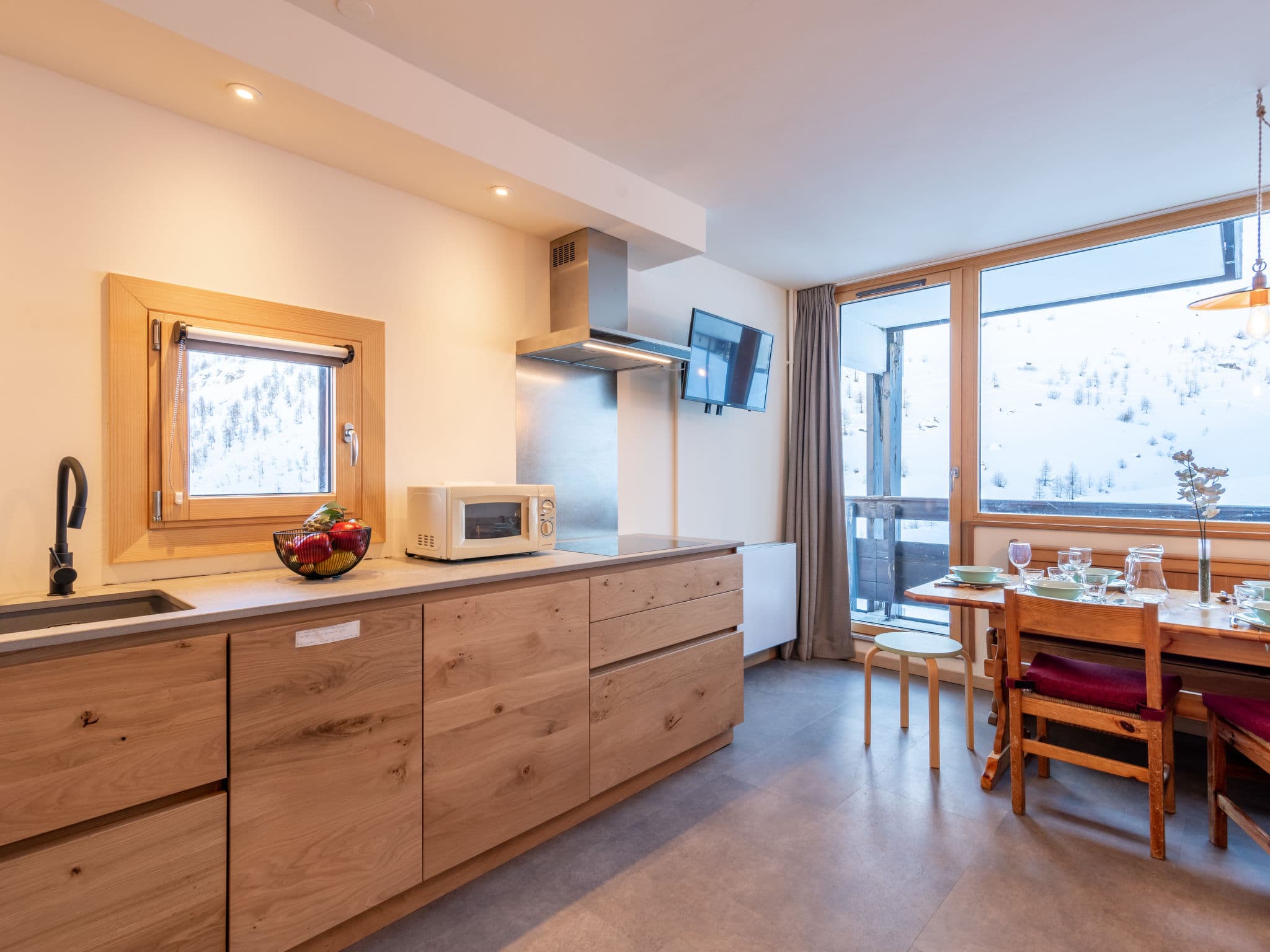 Kitchen / Dining Room