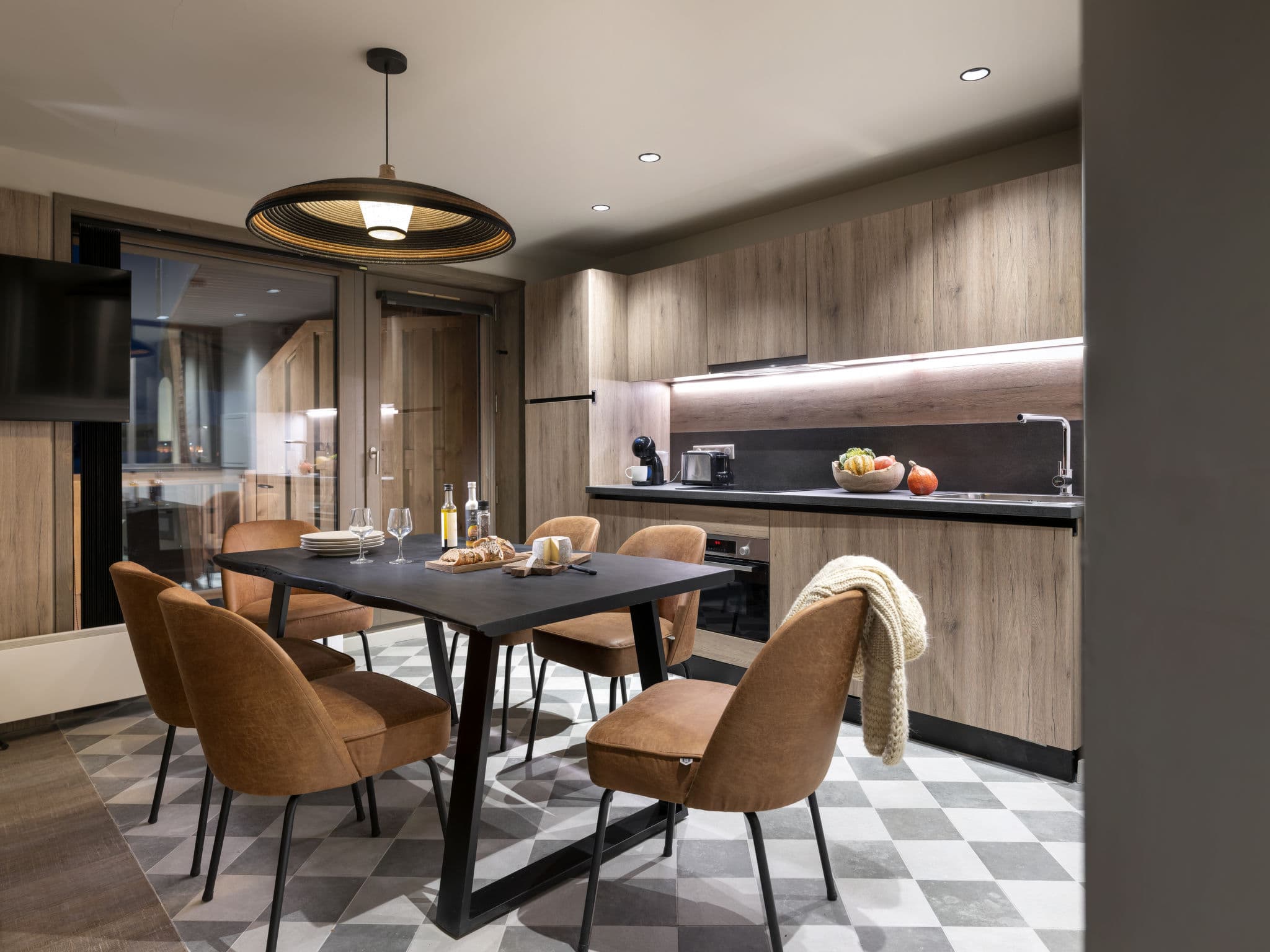Kitchen / Dining Room