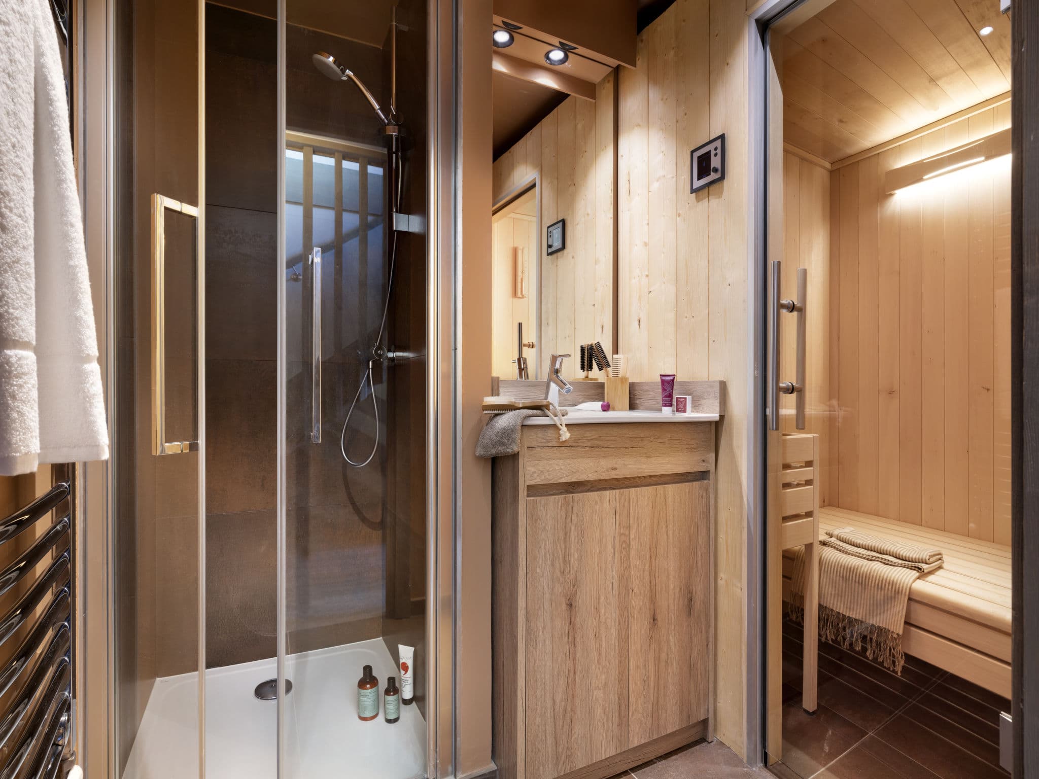 Bathroom / Wellness