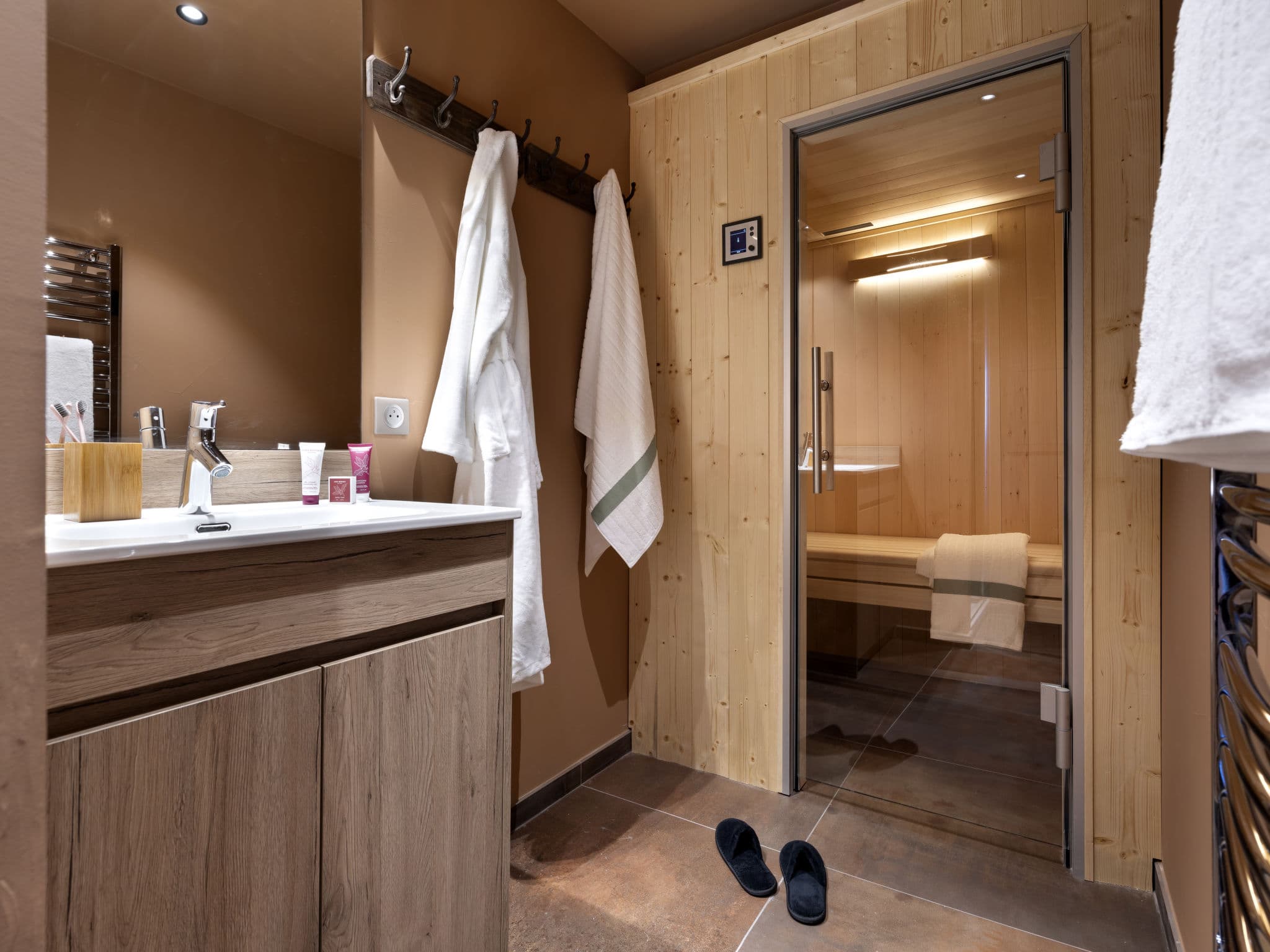 Bathroom / Wellness
