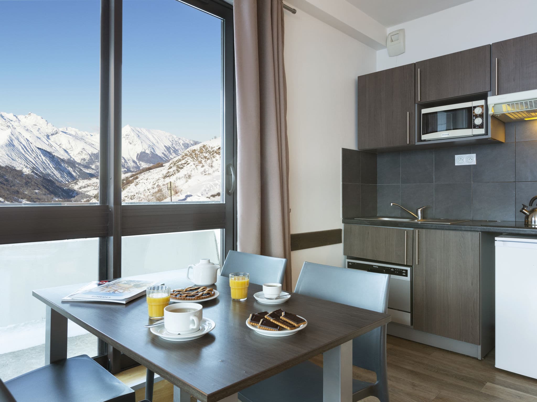 Kitchen / Dining Room