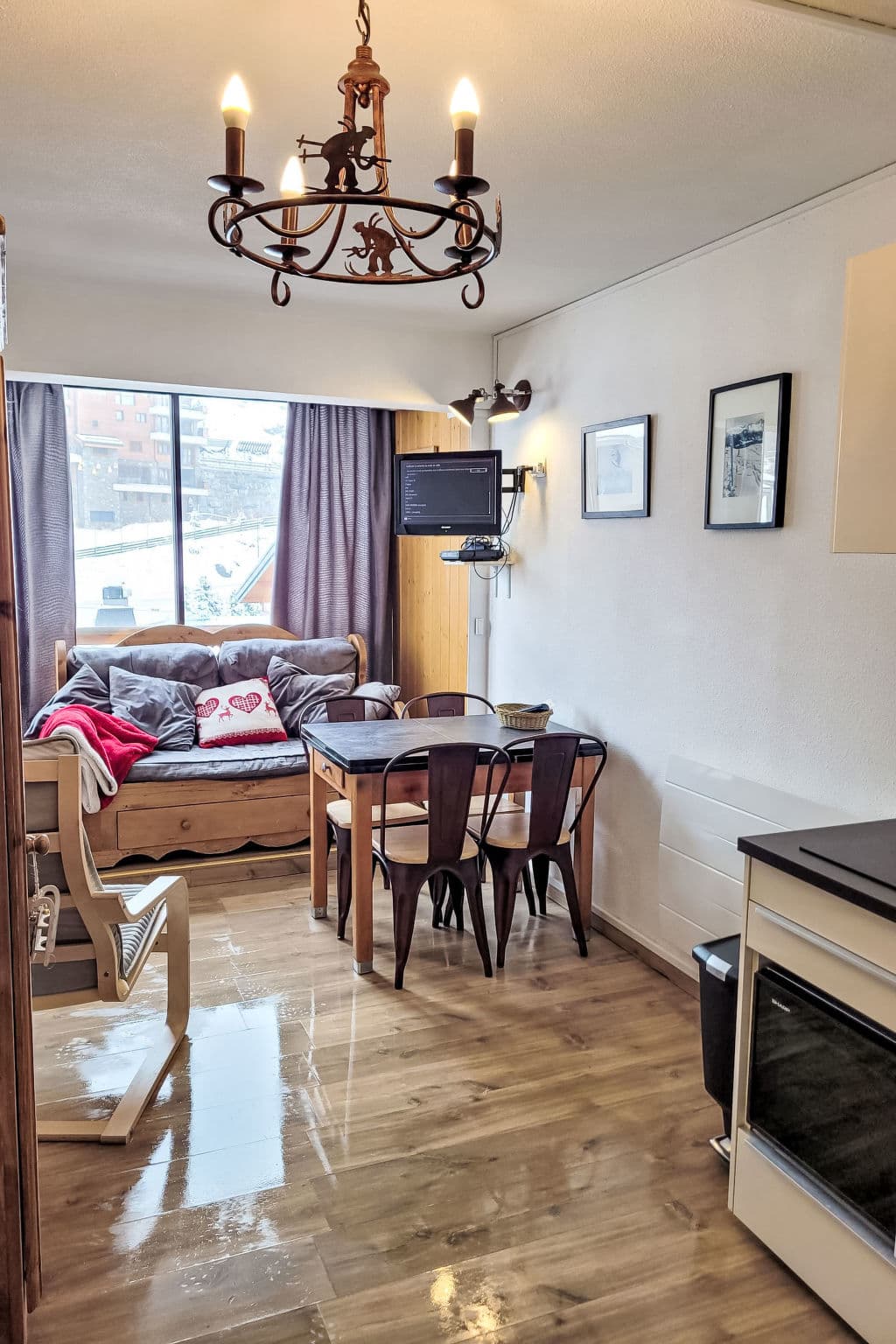 Kitchen / Dining Room
