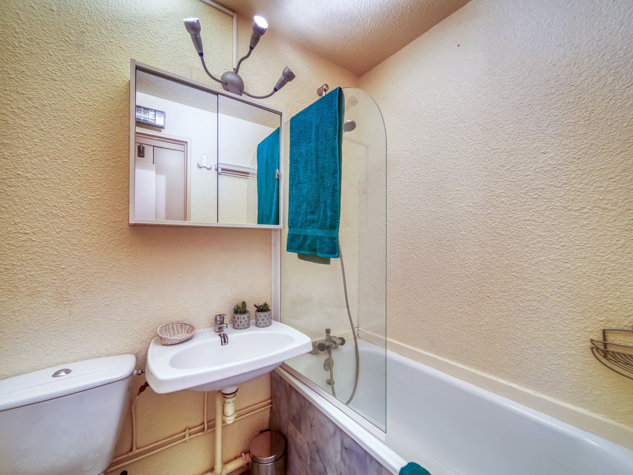 Bathroom / Wellness