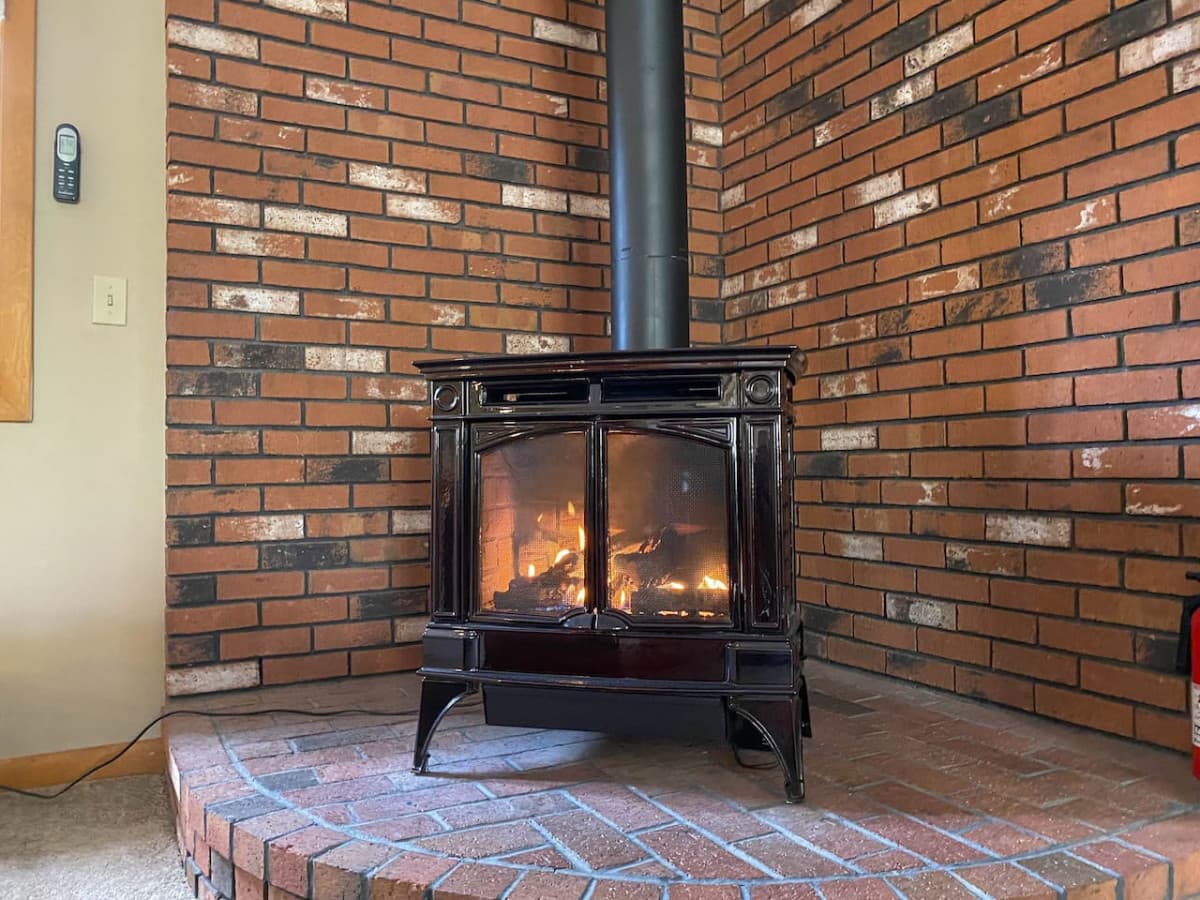This gas stove heats up really quick and makes for a cozy evening