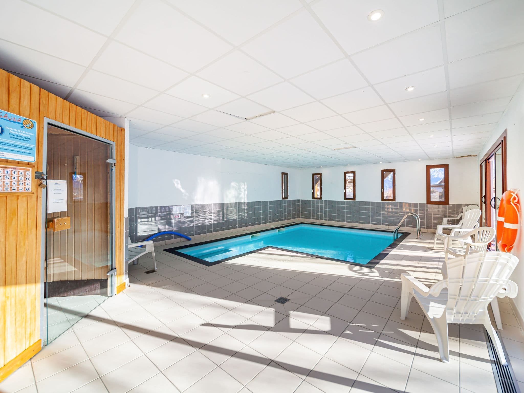 Pool Indoor