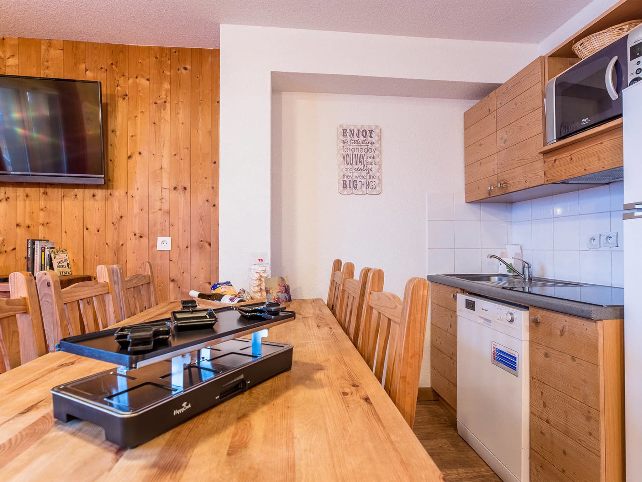 Kitchen / Dining Room