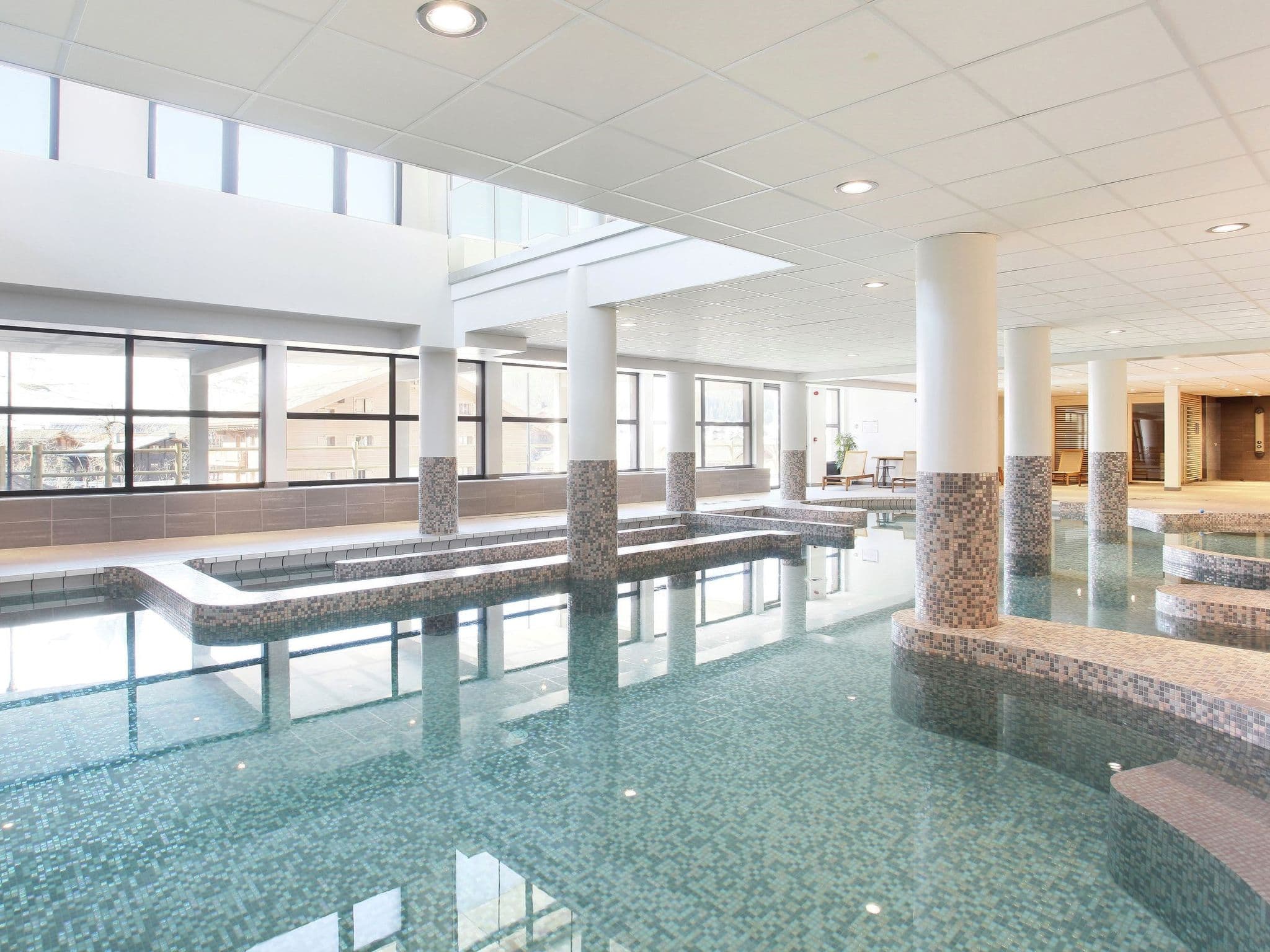 Pool Indoor