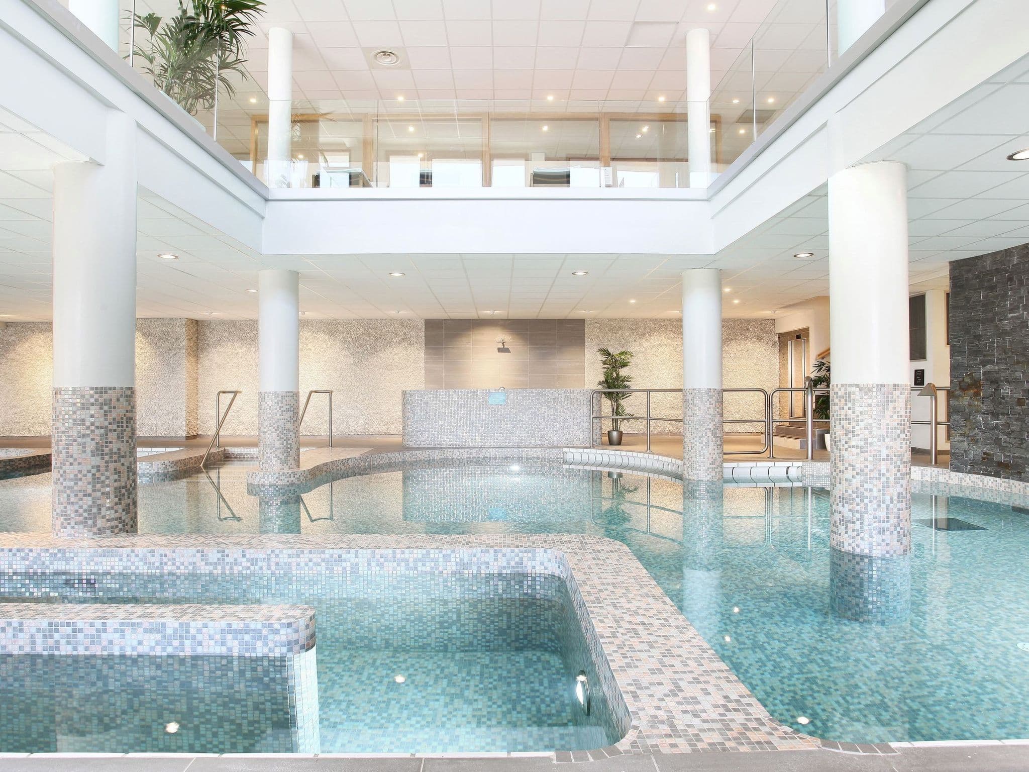 Pool Indoor