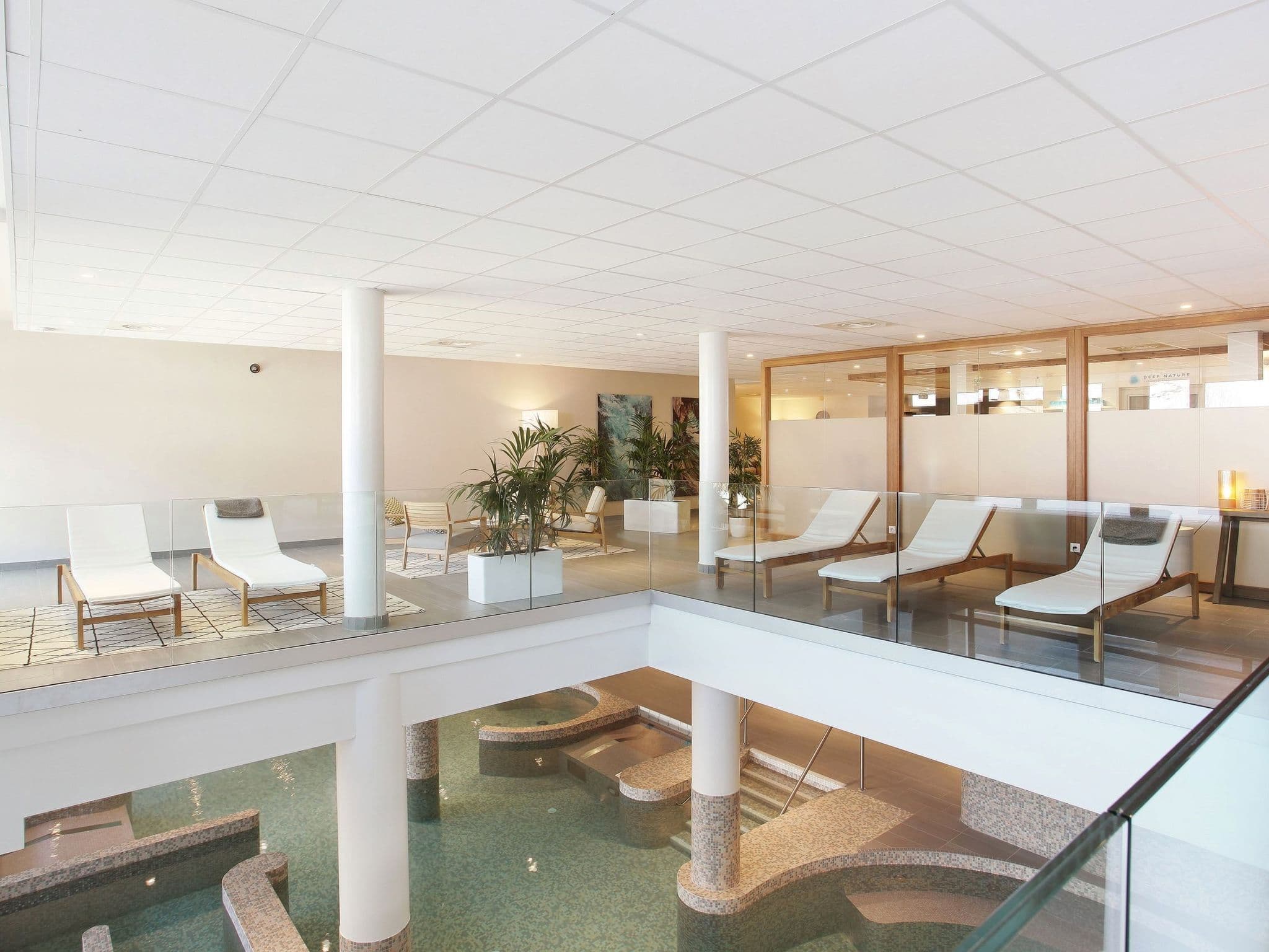 Pool Indoor