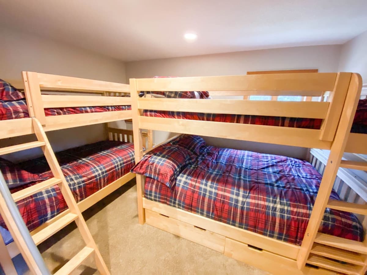 The Bunk Room!